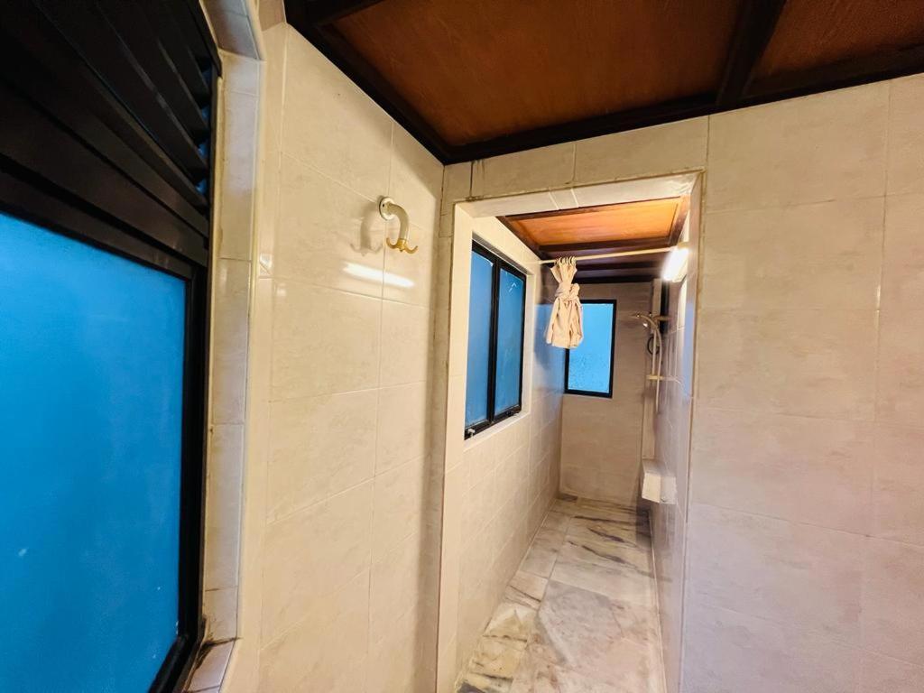 Oyo 90909 I.villa