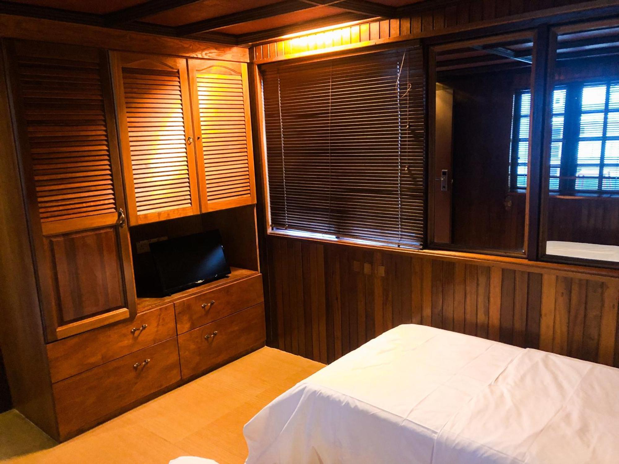 Oyo 90909 I.villa Hotel 2*