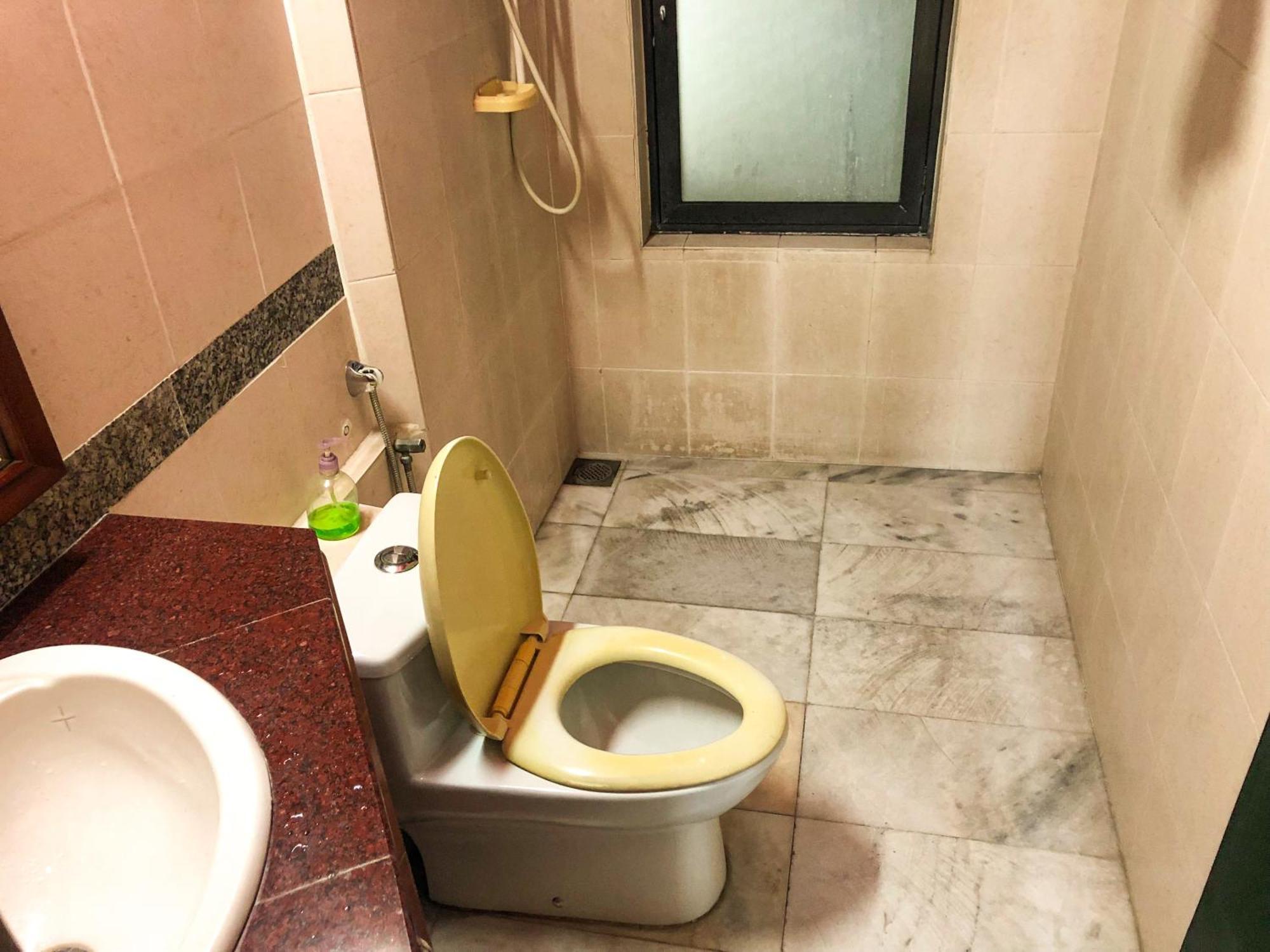 Hotel Oyo 90909 I.villa 2*