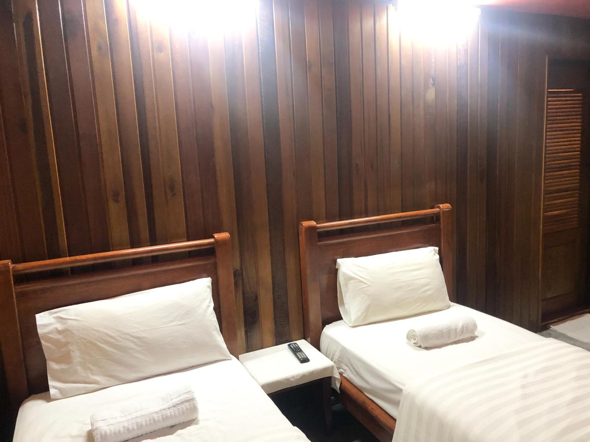 Hotel Oyo 90909 I.villa