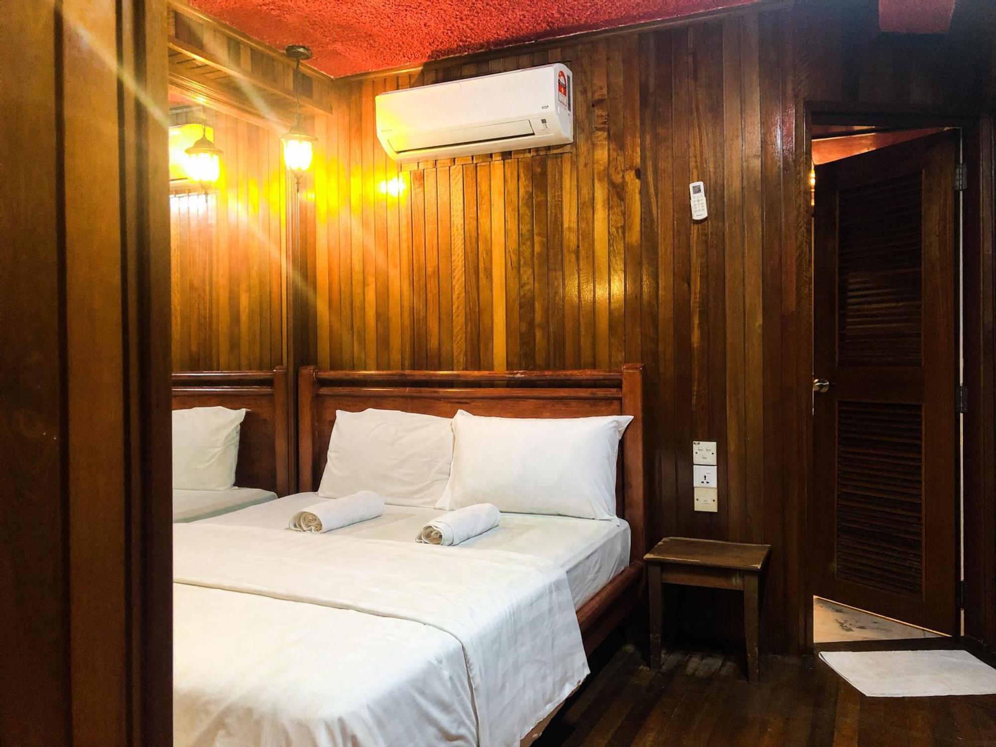 Hotel Oyo 90909 I.villa 2*