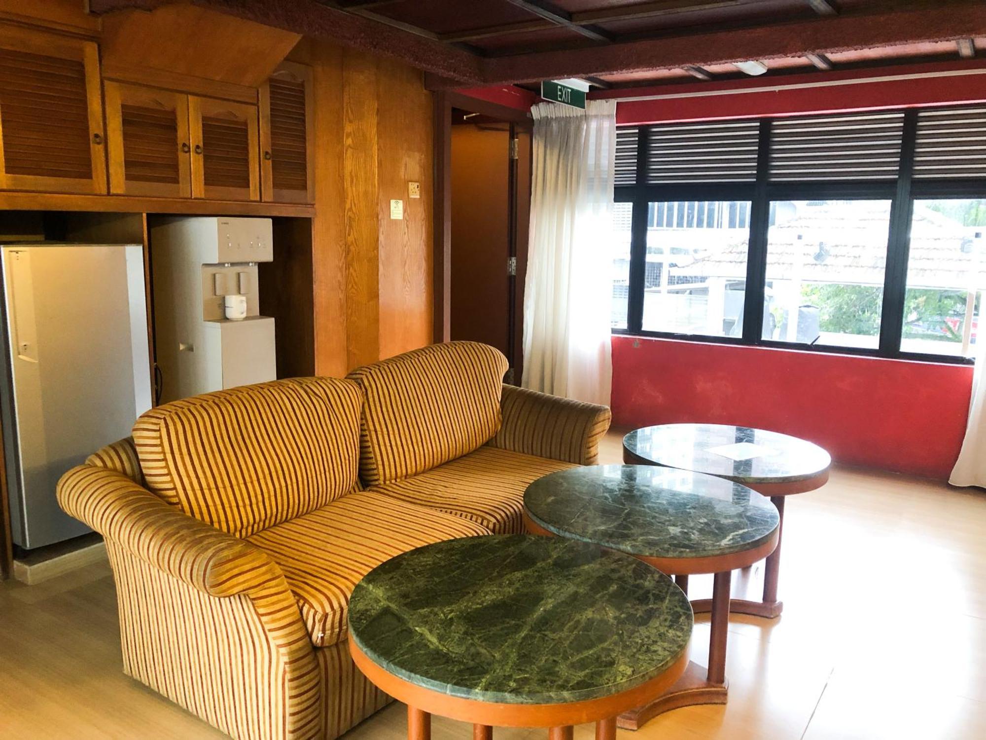 Hotel Oyo 90909 I.villa 2*