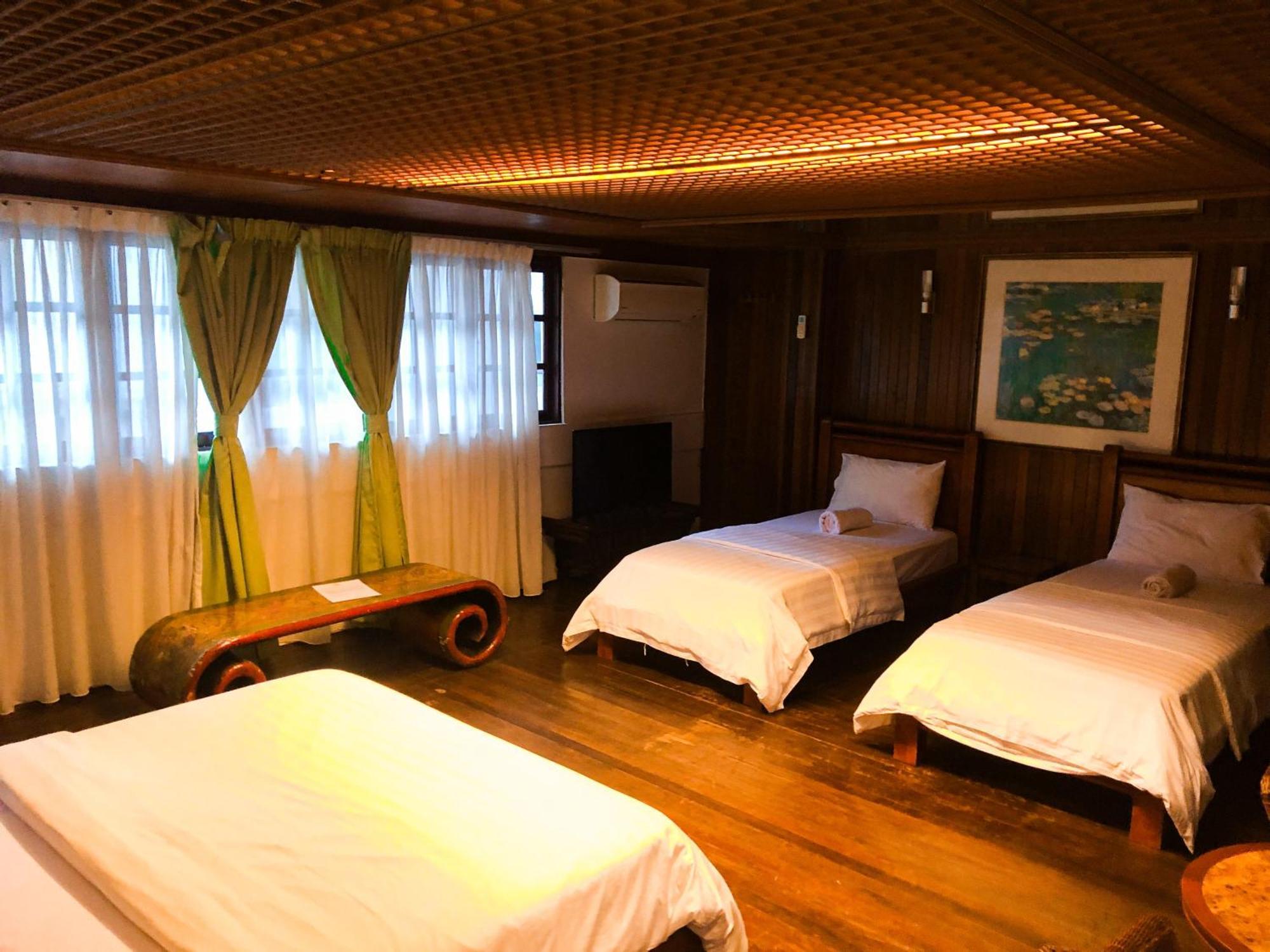 Oyo 90909 I.villa Hotel 2*