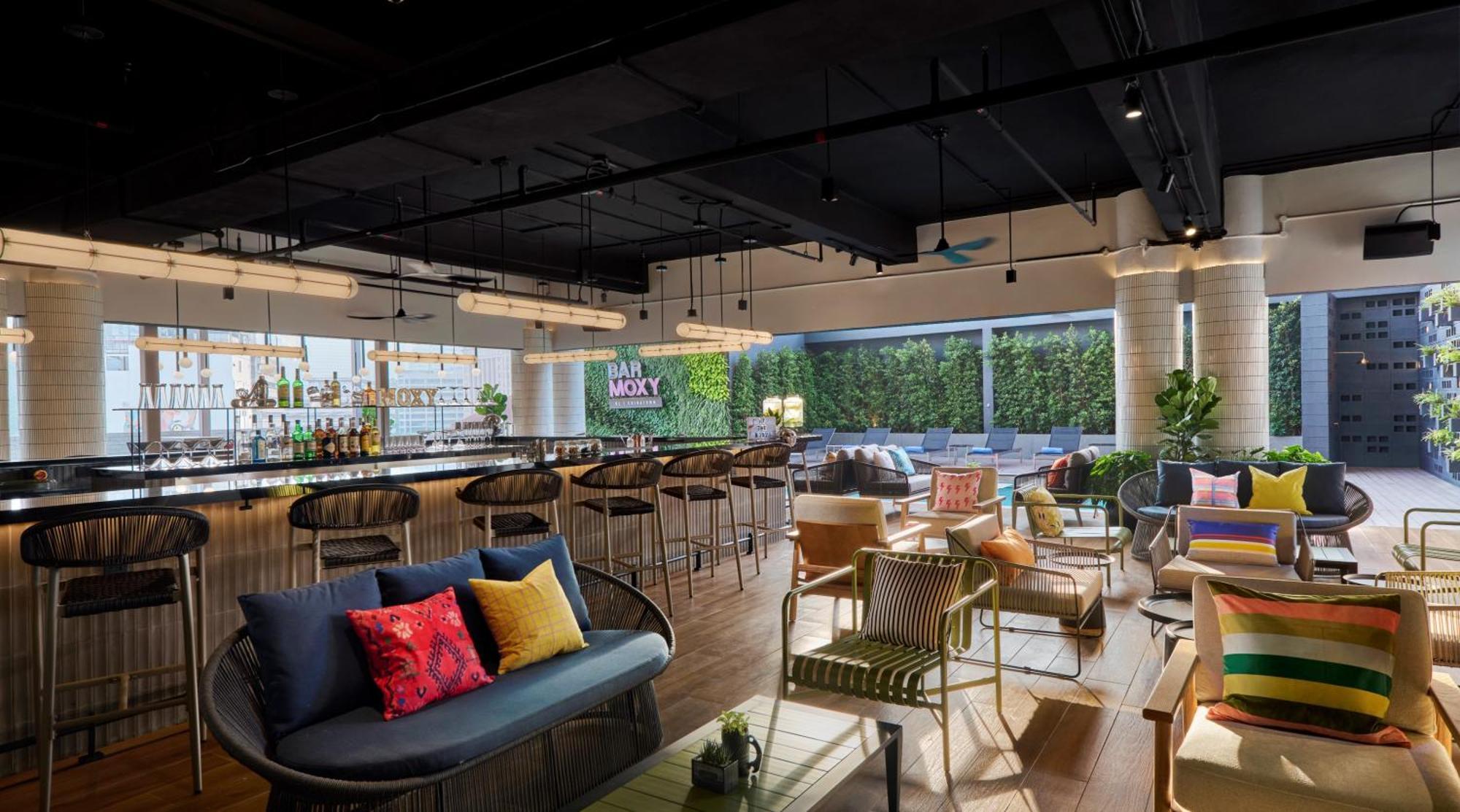 Moxy Chinatown Hotel 4*