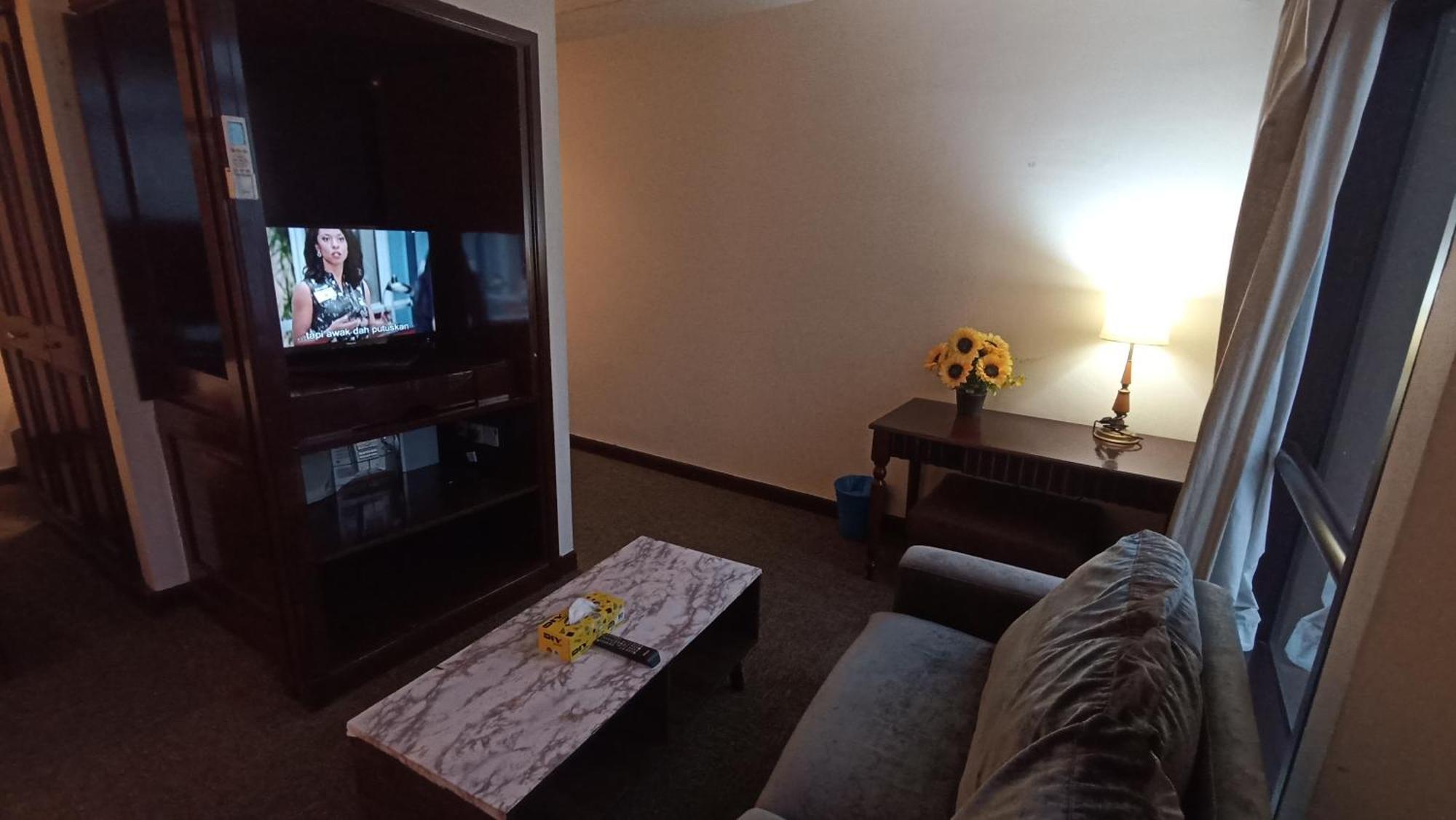 Kl New At Times Square Apartment