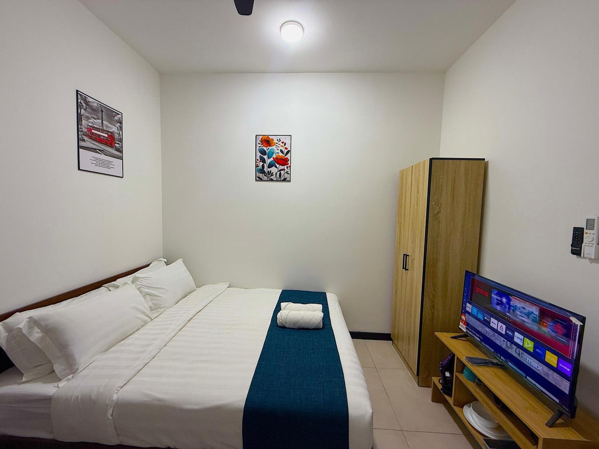 Neu Junior By Serenity Homes Next To Gleneagles & Lrt *
