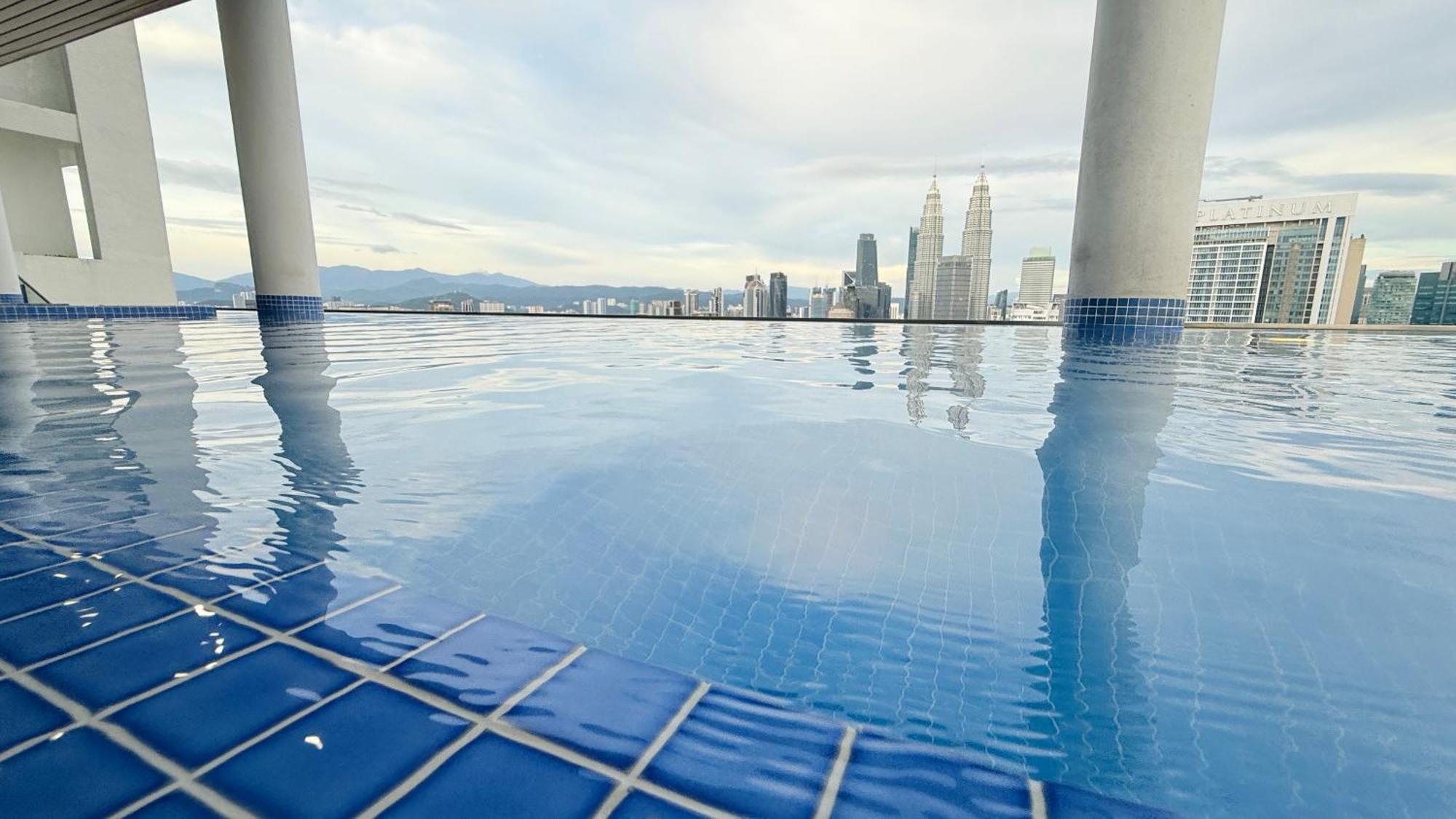 Sky Pools Colony Klcc Apartamento *