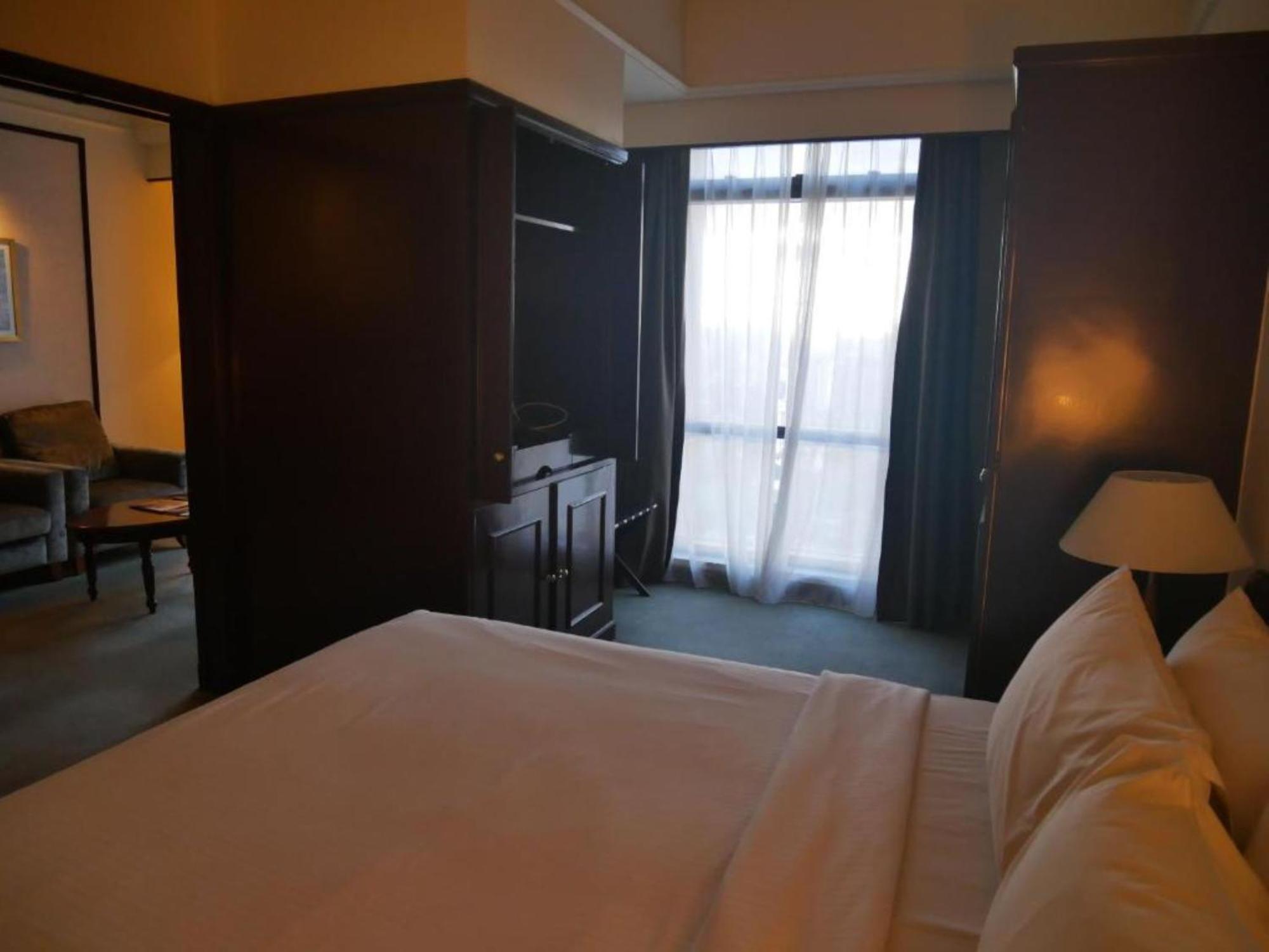 Rainbow Times Square Aparthotel *