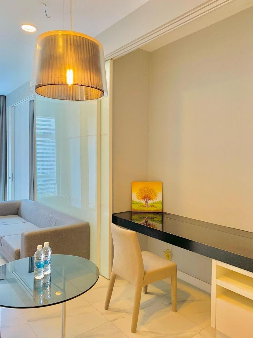 Platinum Klcc Family Apartemen