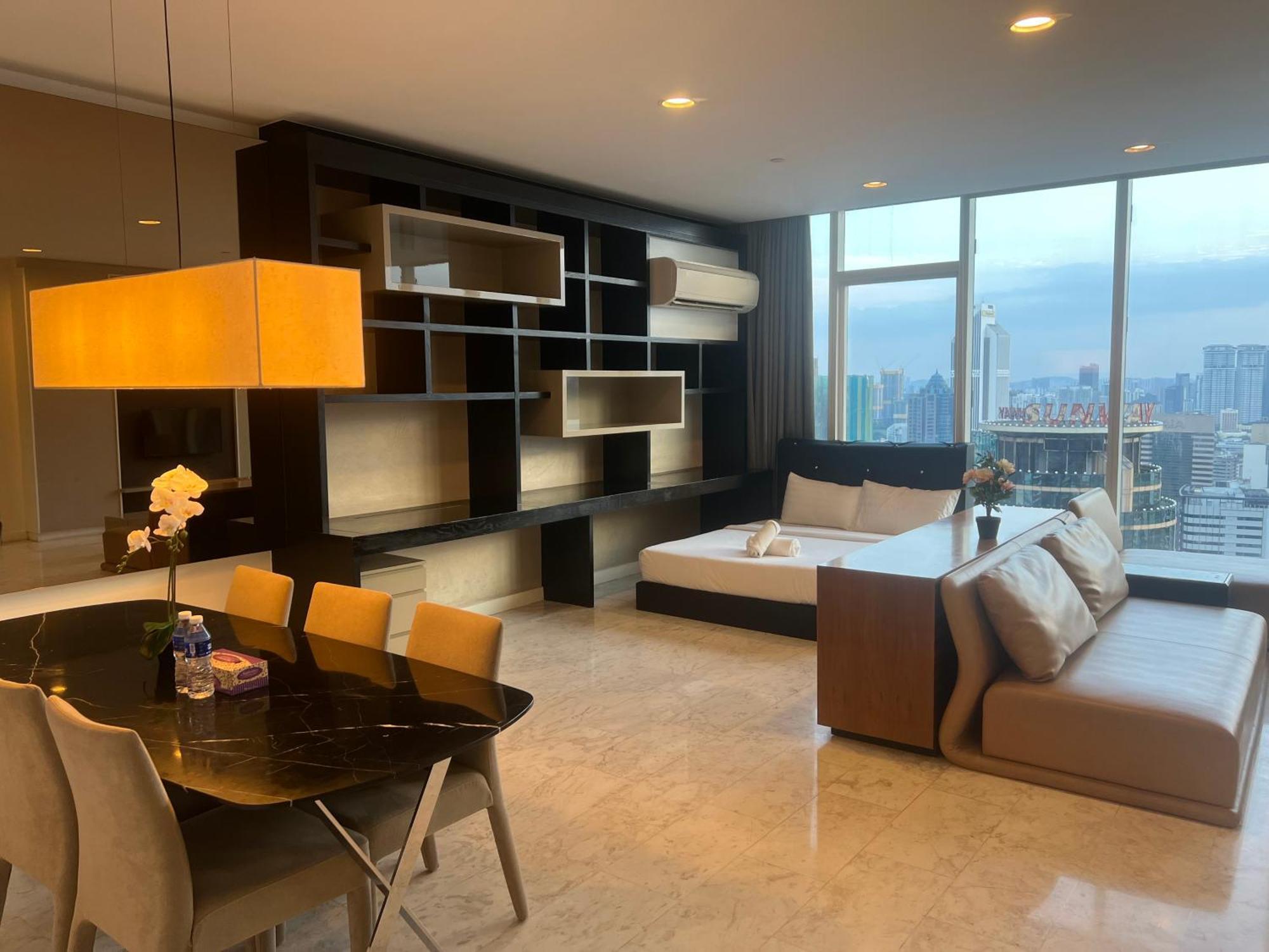 Platinum Sky Rainbow Apartment