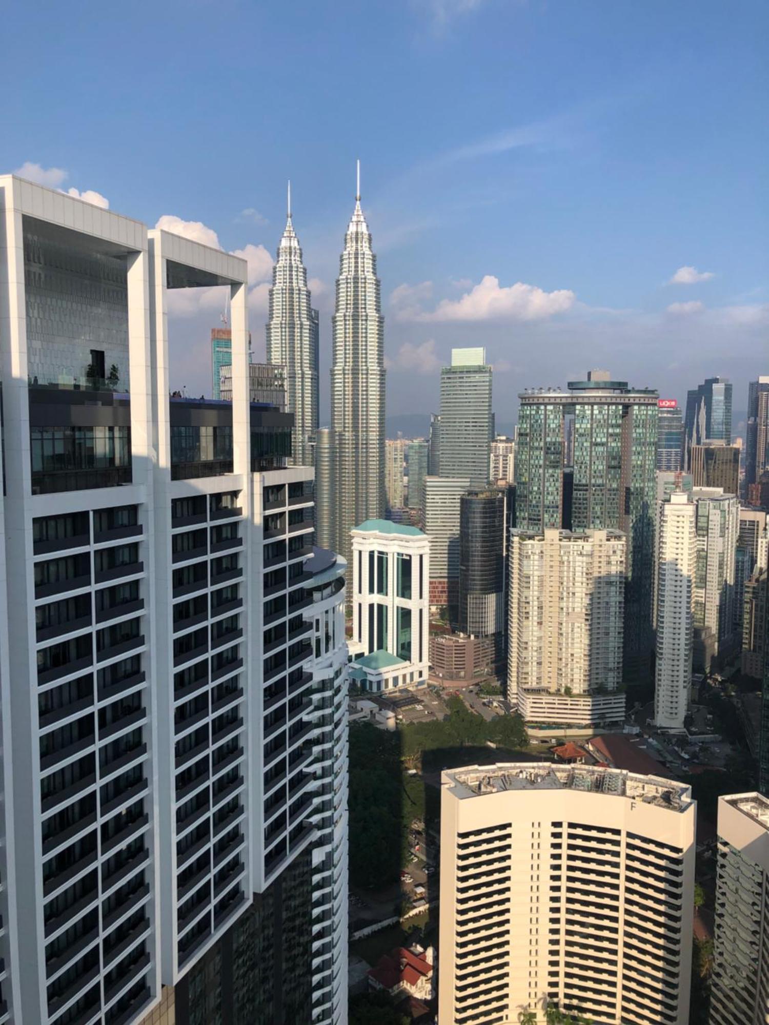 Platinum Sky Rainbow Apartemen