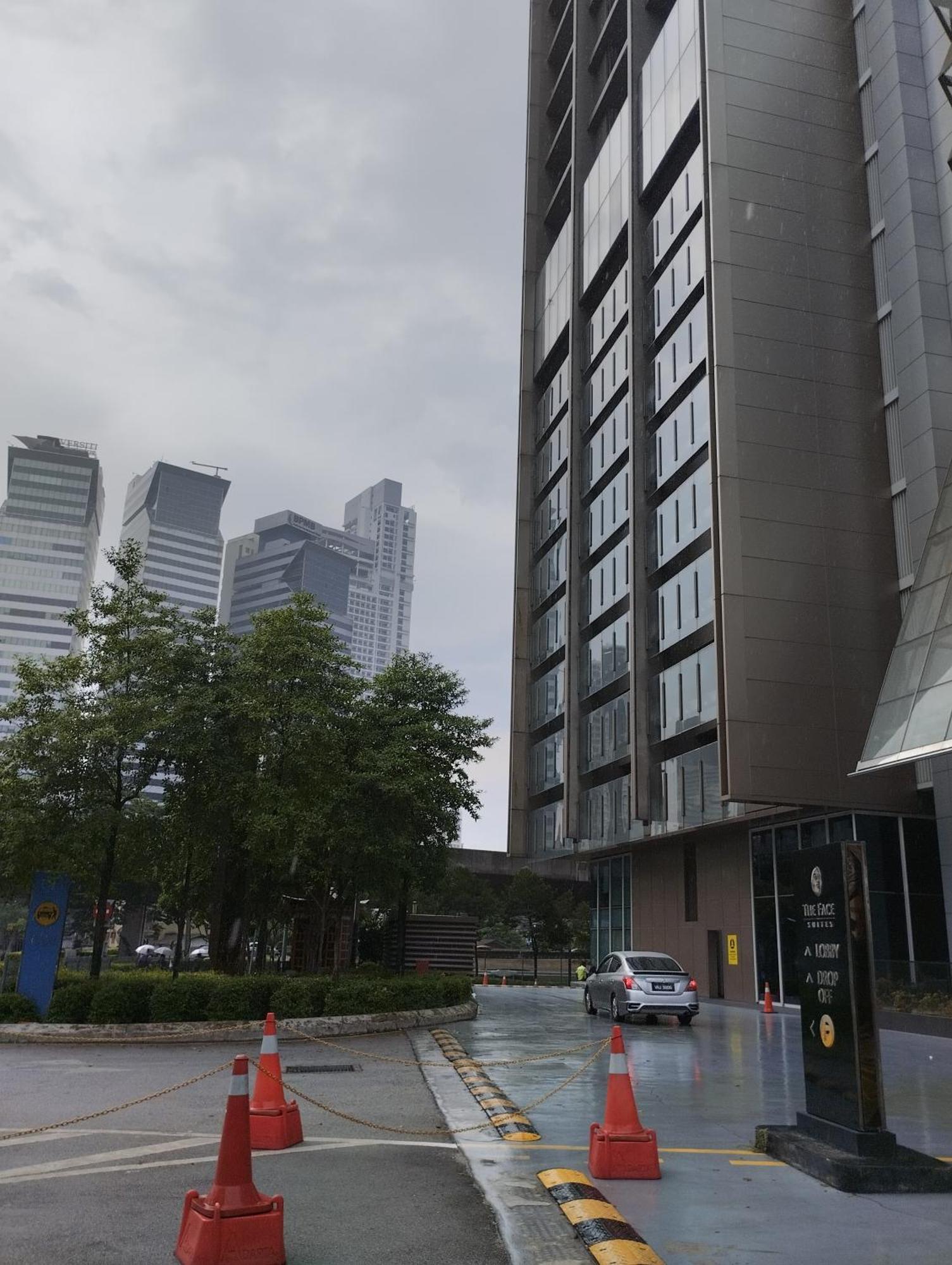 Platinum Sky Rainbow Apartemen *