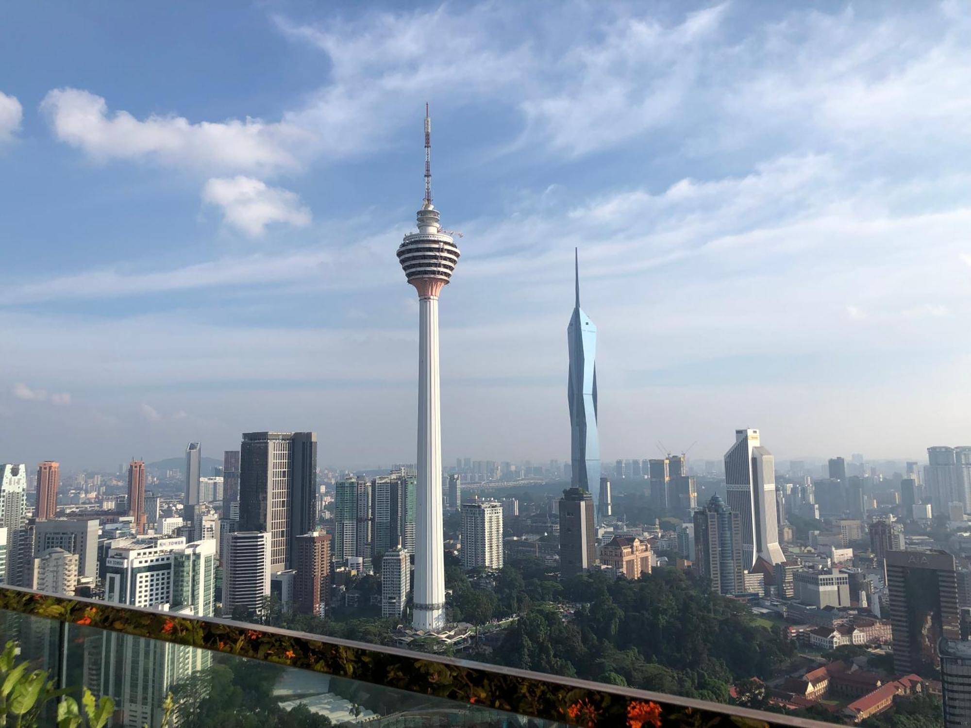 Platinum Sky Rainbow Apartemen