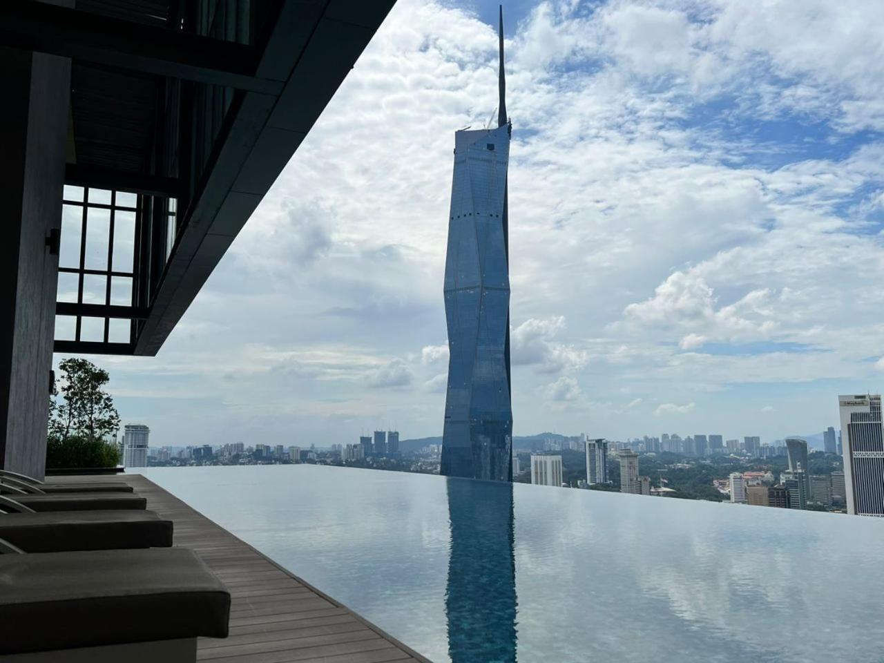 Blue Abbey Lucentia Residences *