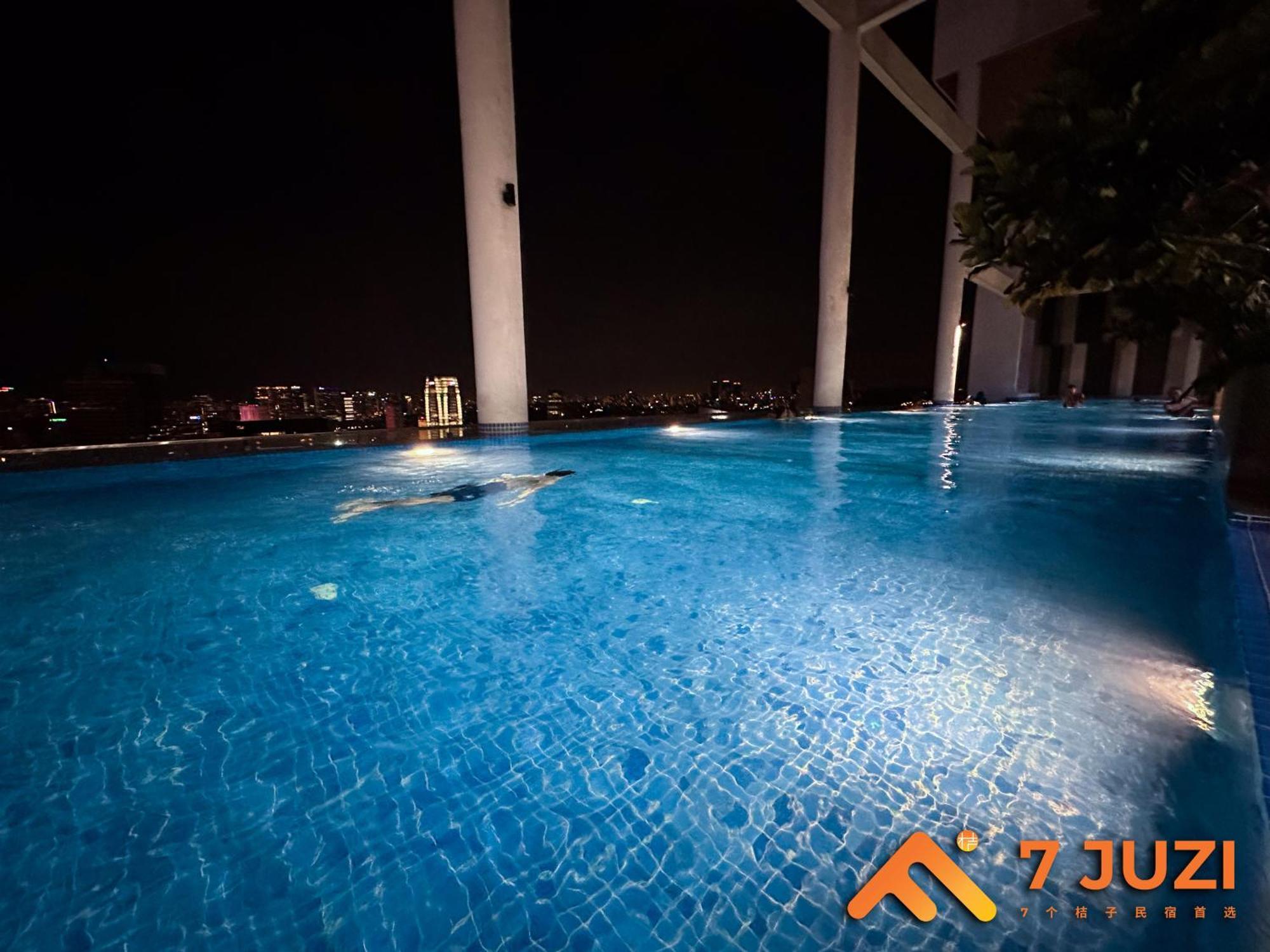 Premium&cozy Small Cinema Klcc Infinitypool Apartemen Kuala Lumpur