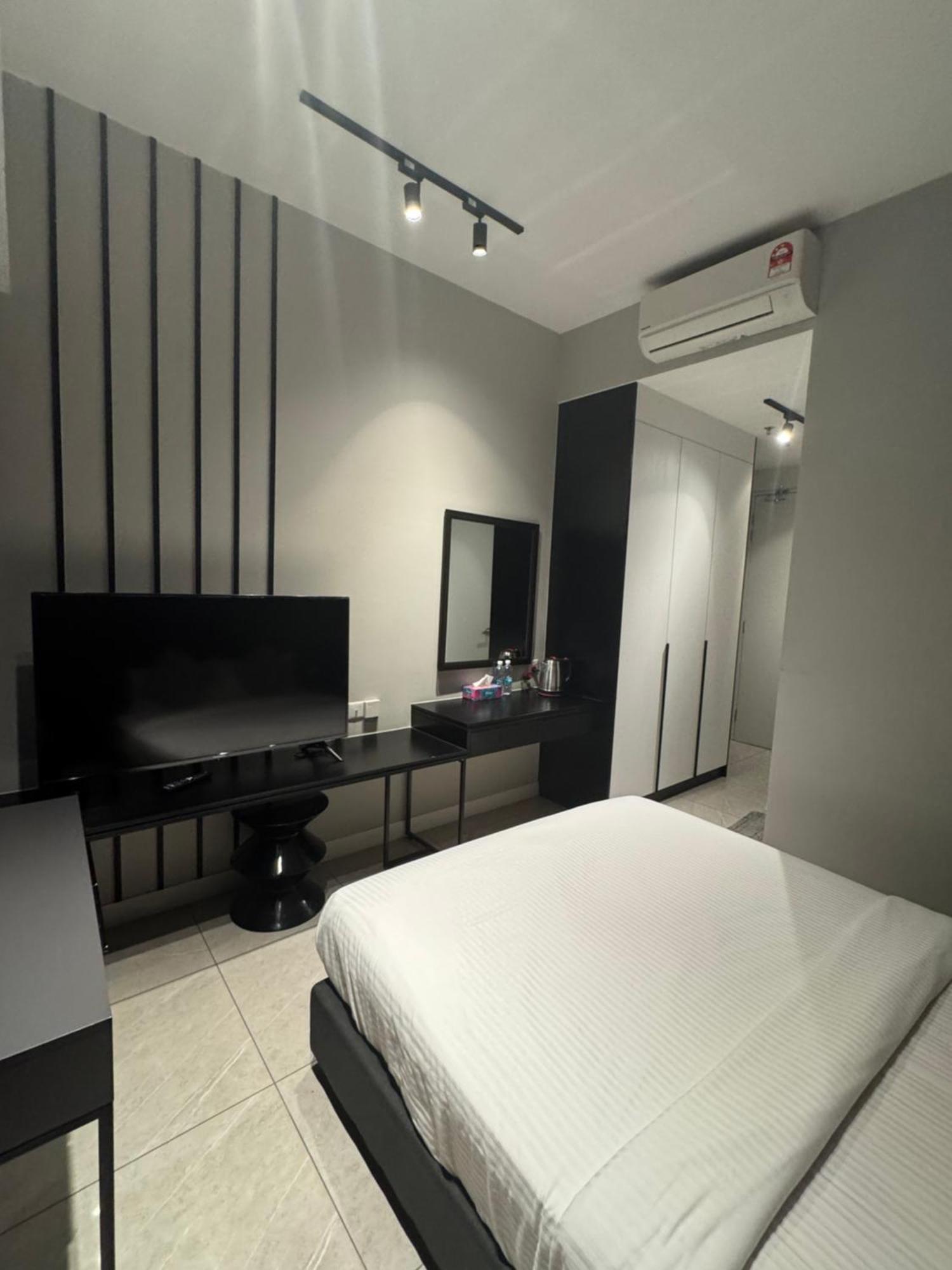 The Klcc At Axon Apartment