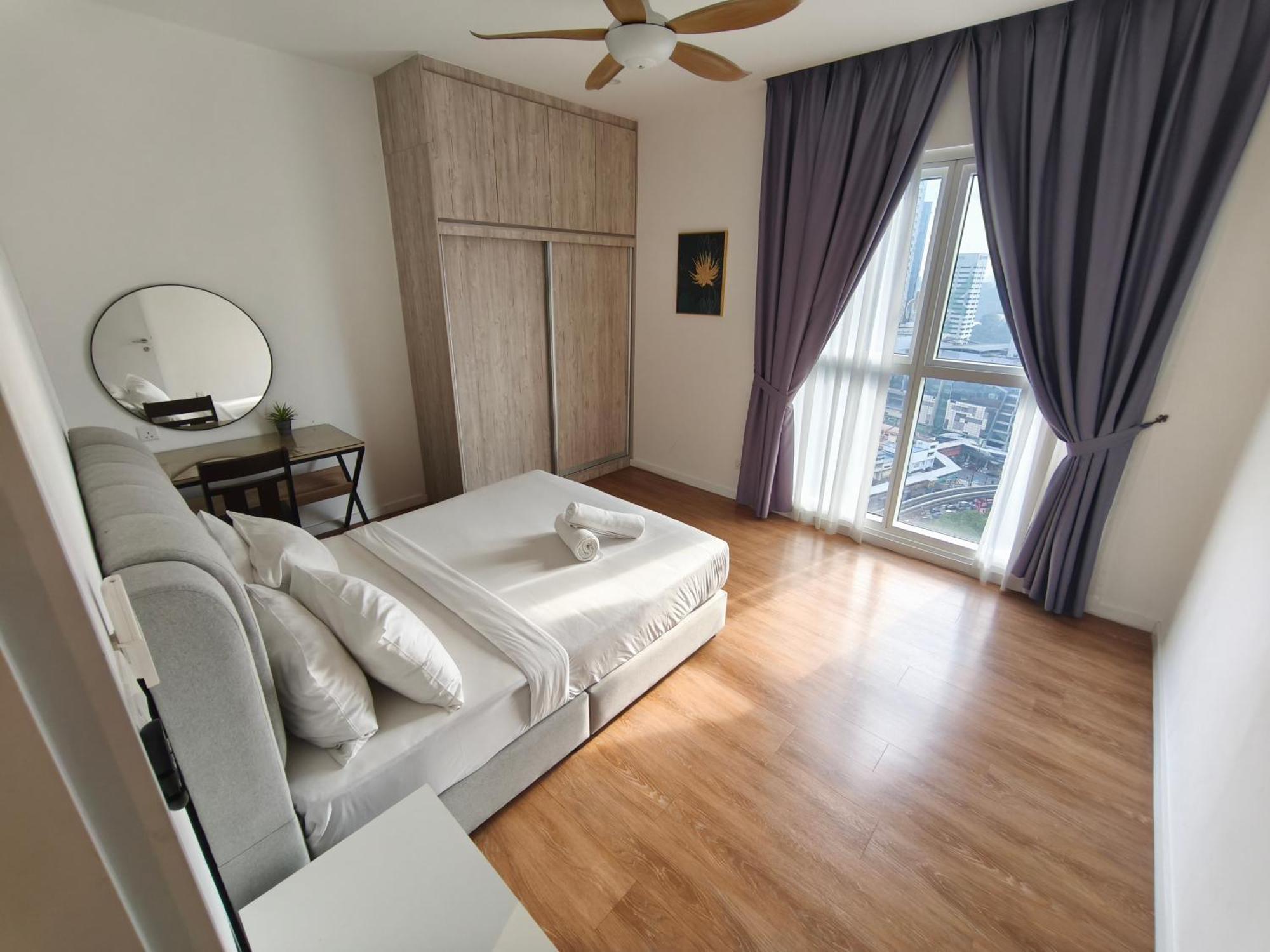Quill Residences Luxury Klcc Apartment