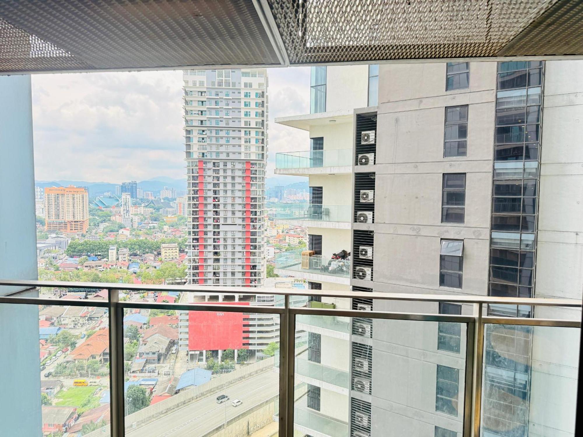Apartment Mercu Summer Klcc By *