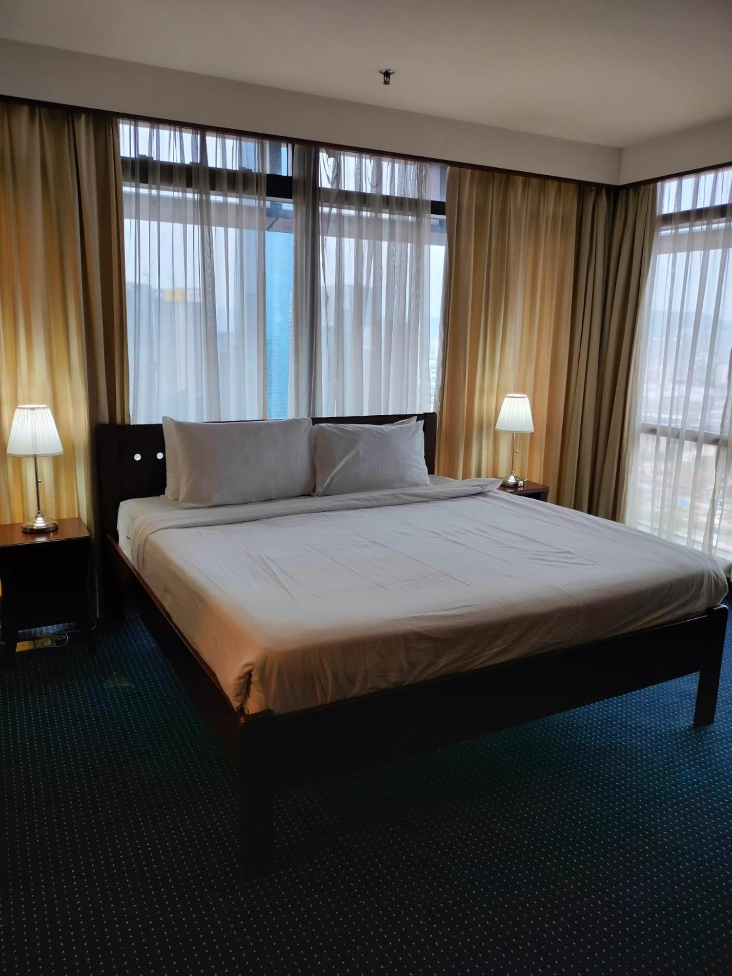 Apartment Kl Mugen Service At Times Square *