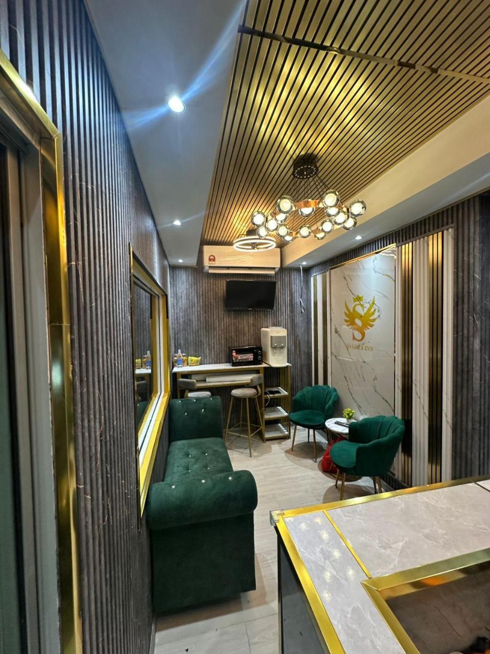 Ss Grey Hotel