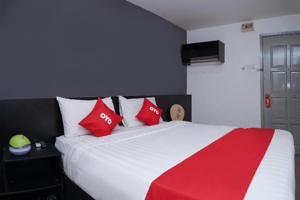 Oyo 90106 Sindbad Hotel 2*