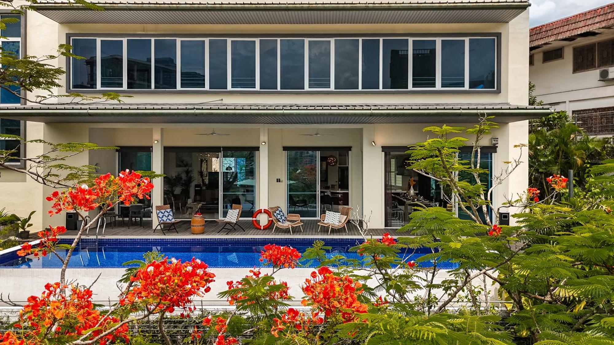Flame Of The Forest Retreat 38pax 8r7b Pool Villa Kuala Lumpur