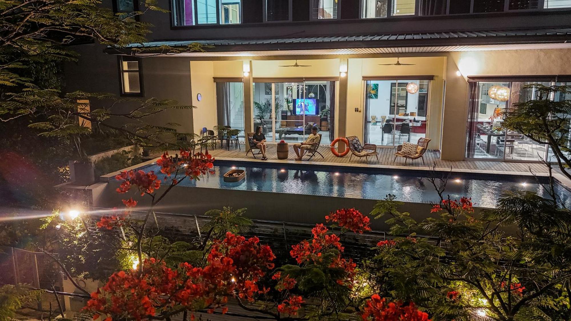 Flame Of The Forest Retreat 38pax 8r7b Pool