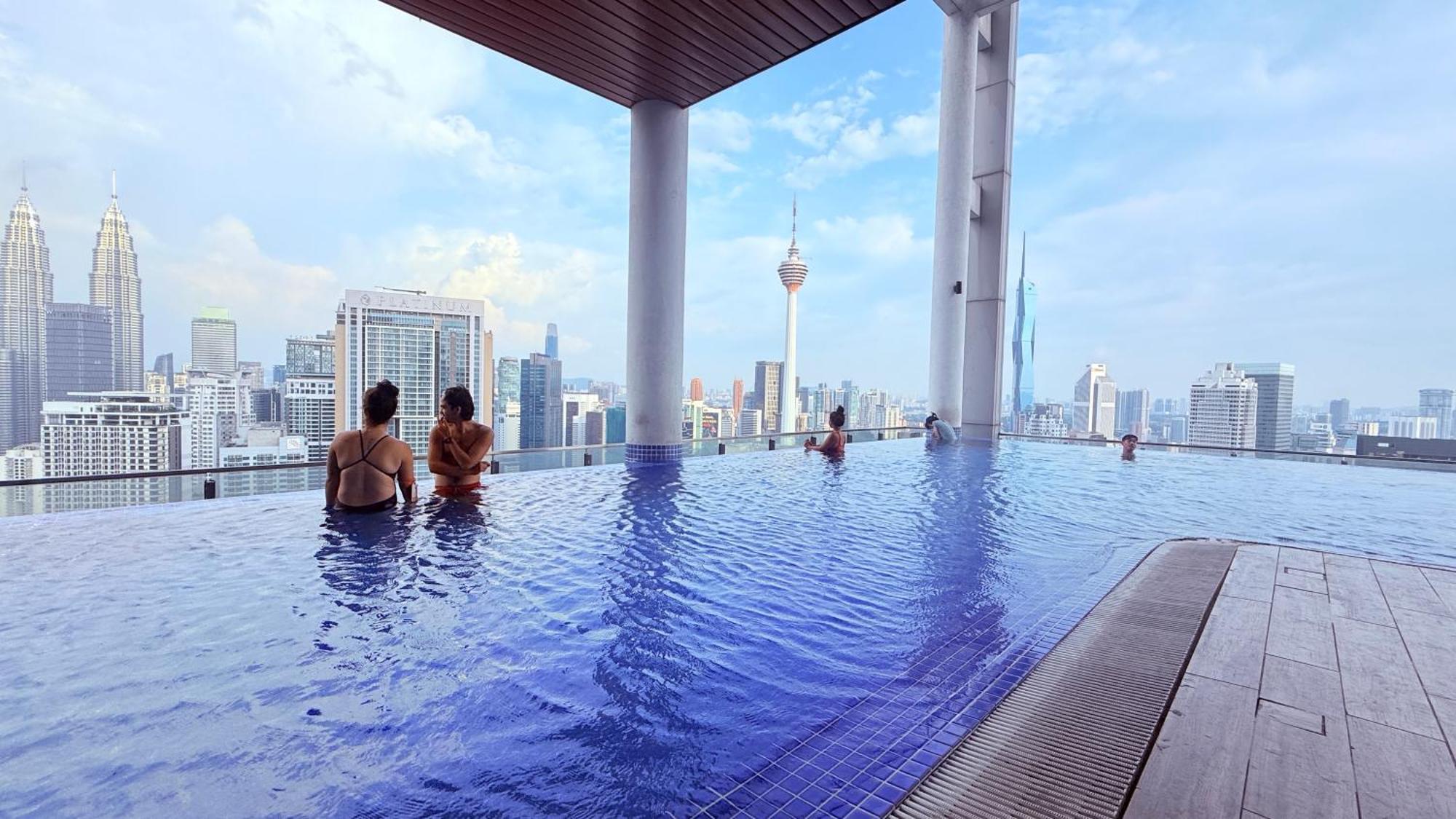 Apartment Colony Service Klcc At Sky World Kuala Lumpur