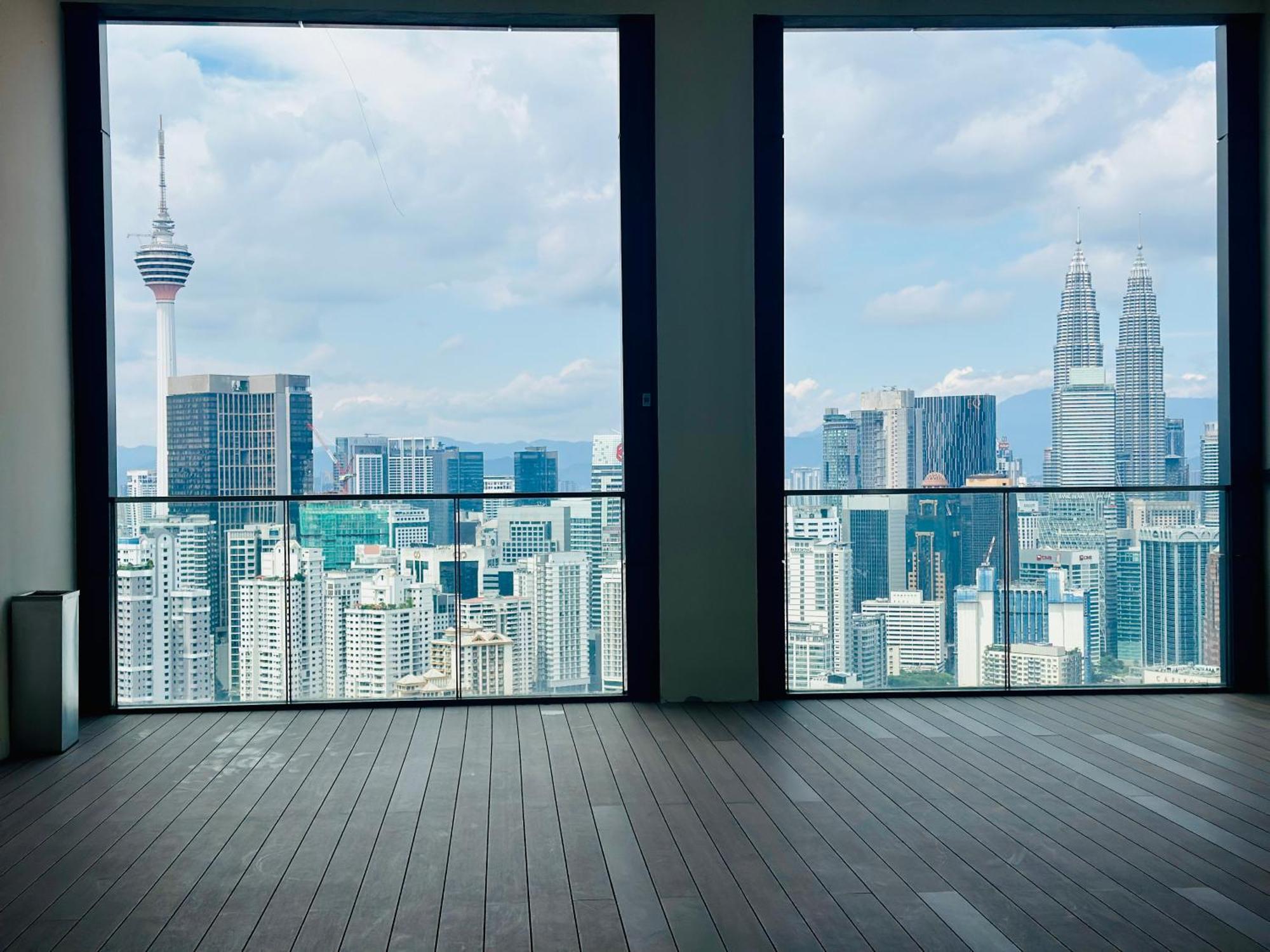 Smart Service Lucentia Bbcc Lalaport Kuala Lumpur