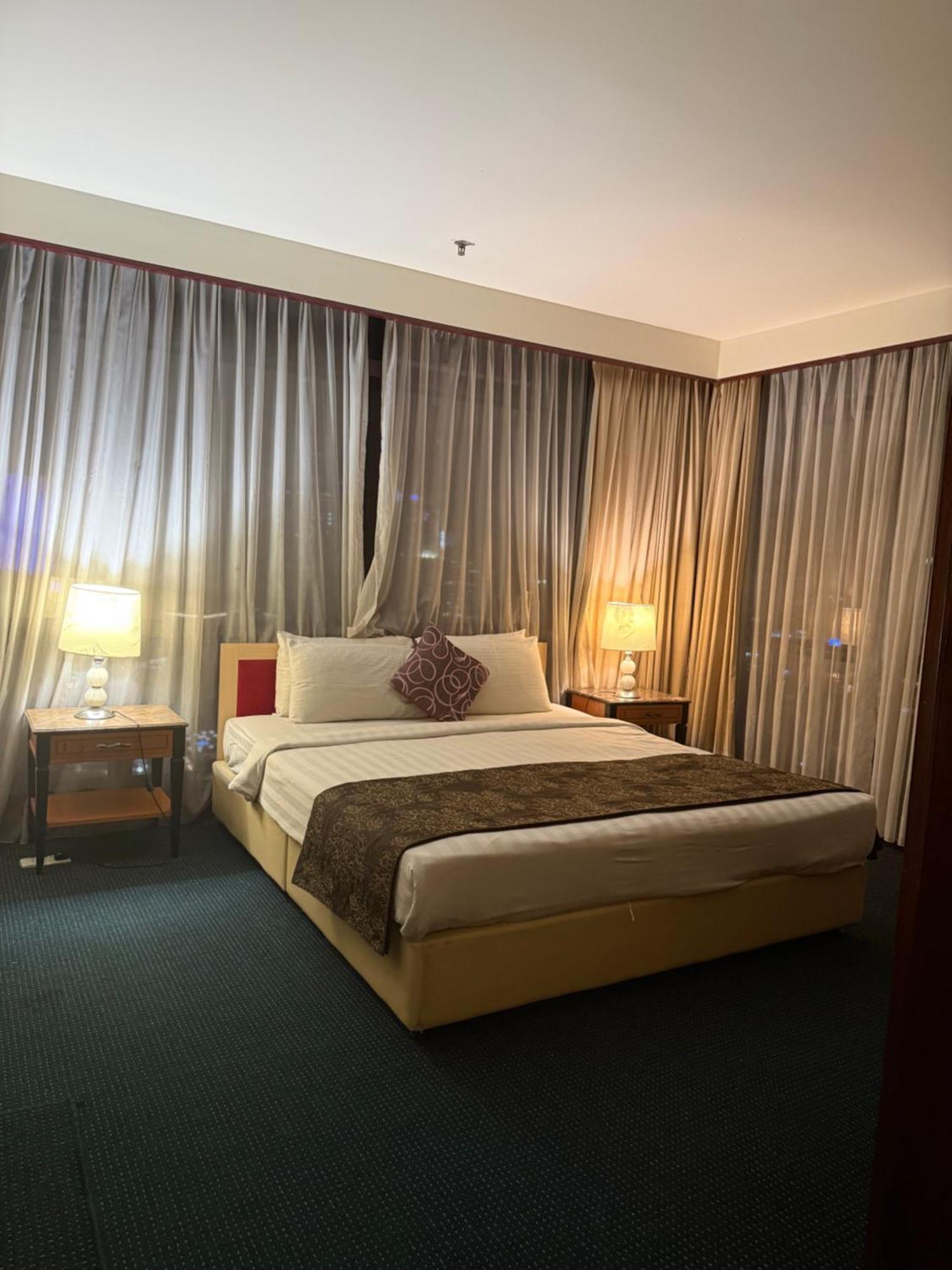 Aparthotel Rainbow Times Square *