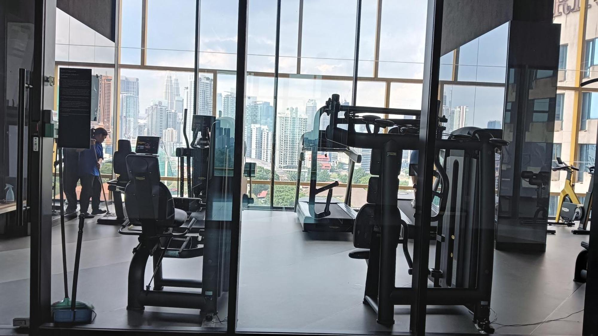 Apartment At Opus