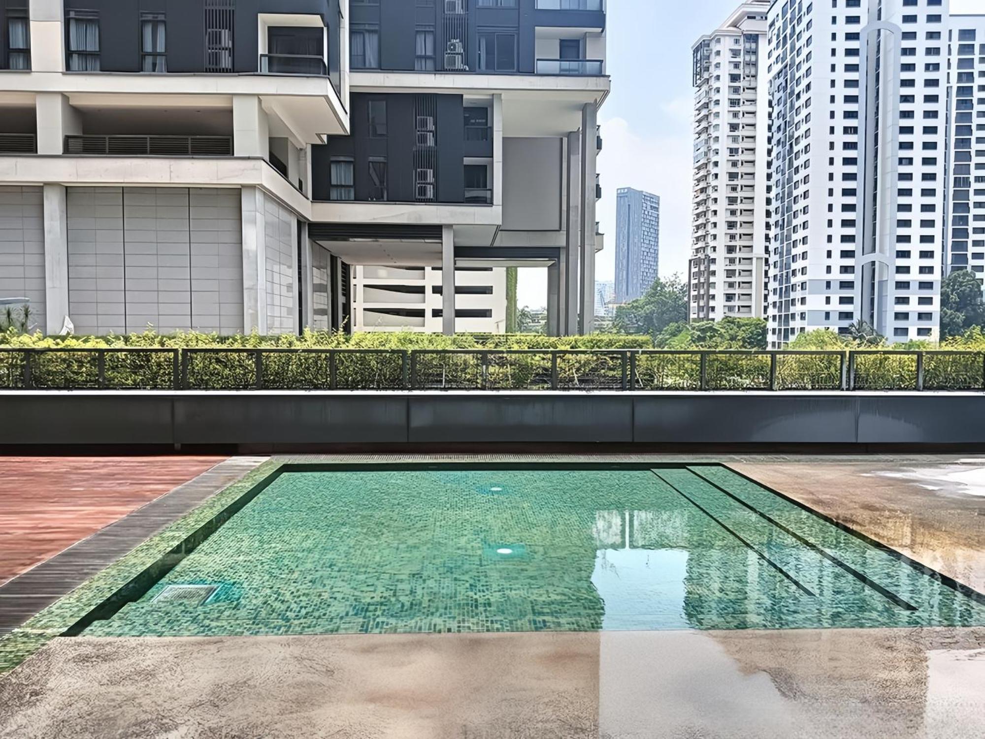 Apartment Arcoris Mont Kiara *