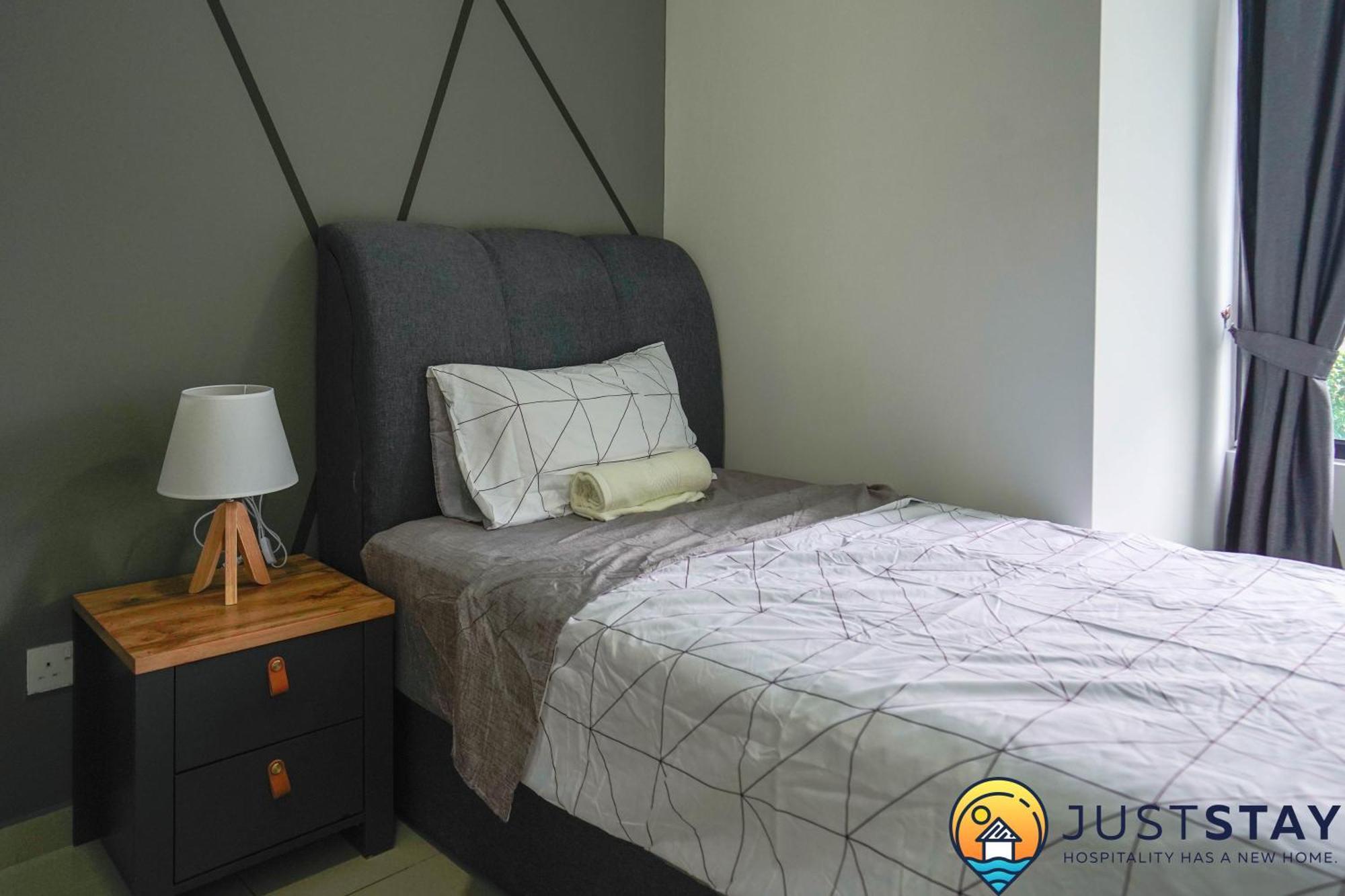 Apartment Desa Petaling By Just *