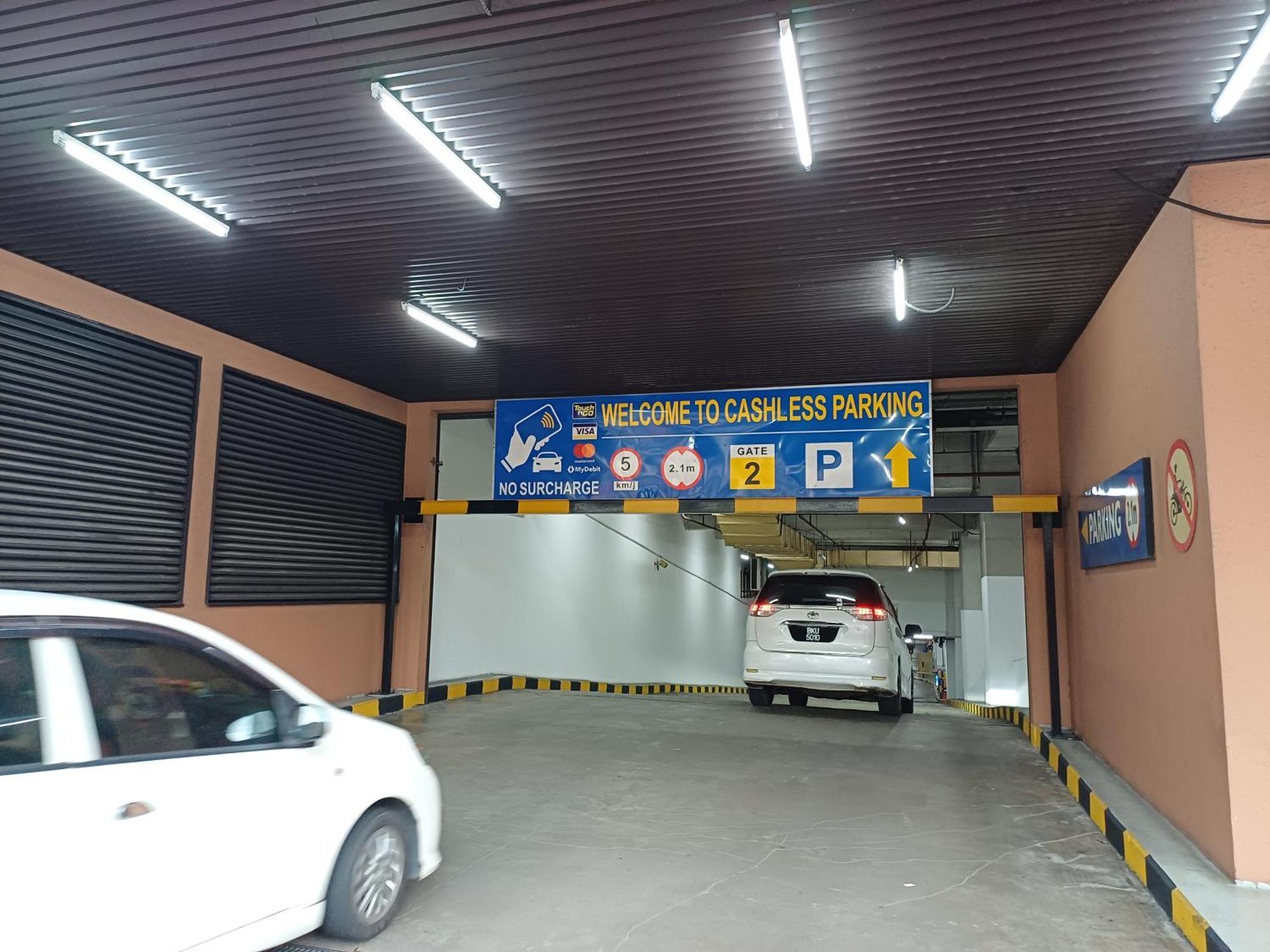 Kl Cozy Faiza Berjaya Times Square Pangsapuri Kuala Lumpur