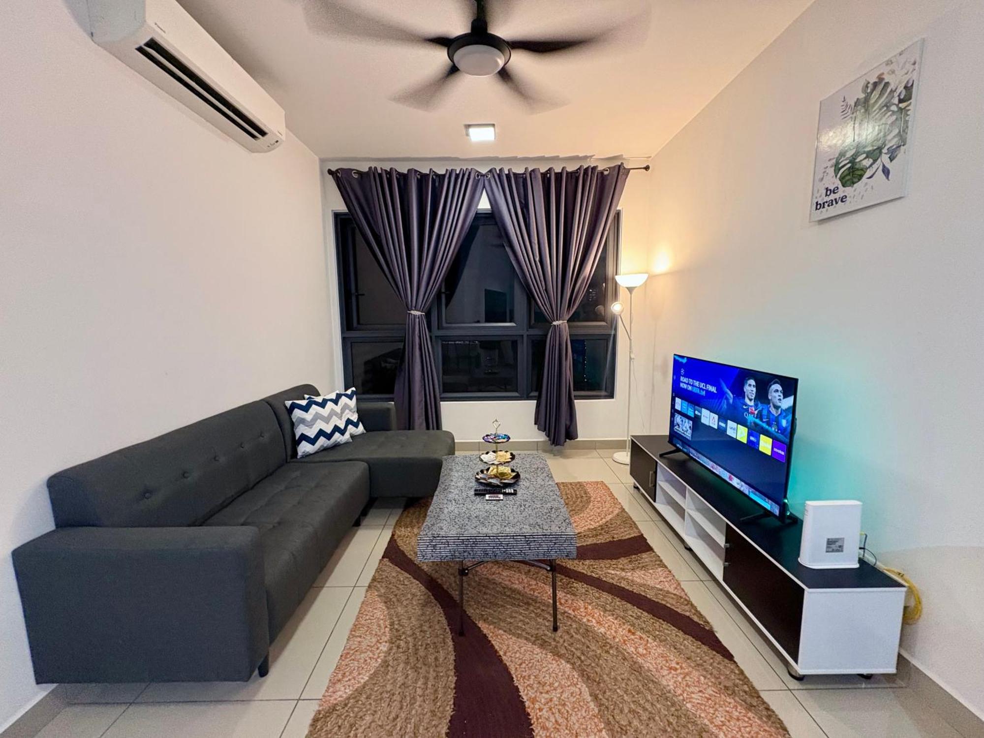 M Vertica By Dynasty Apartment *