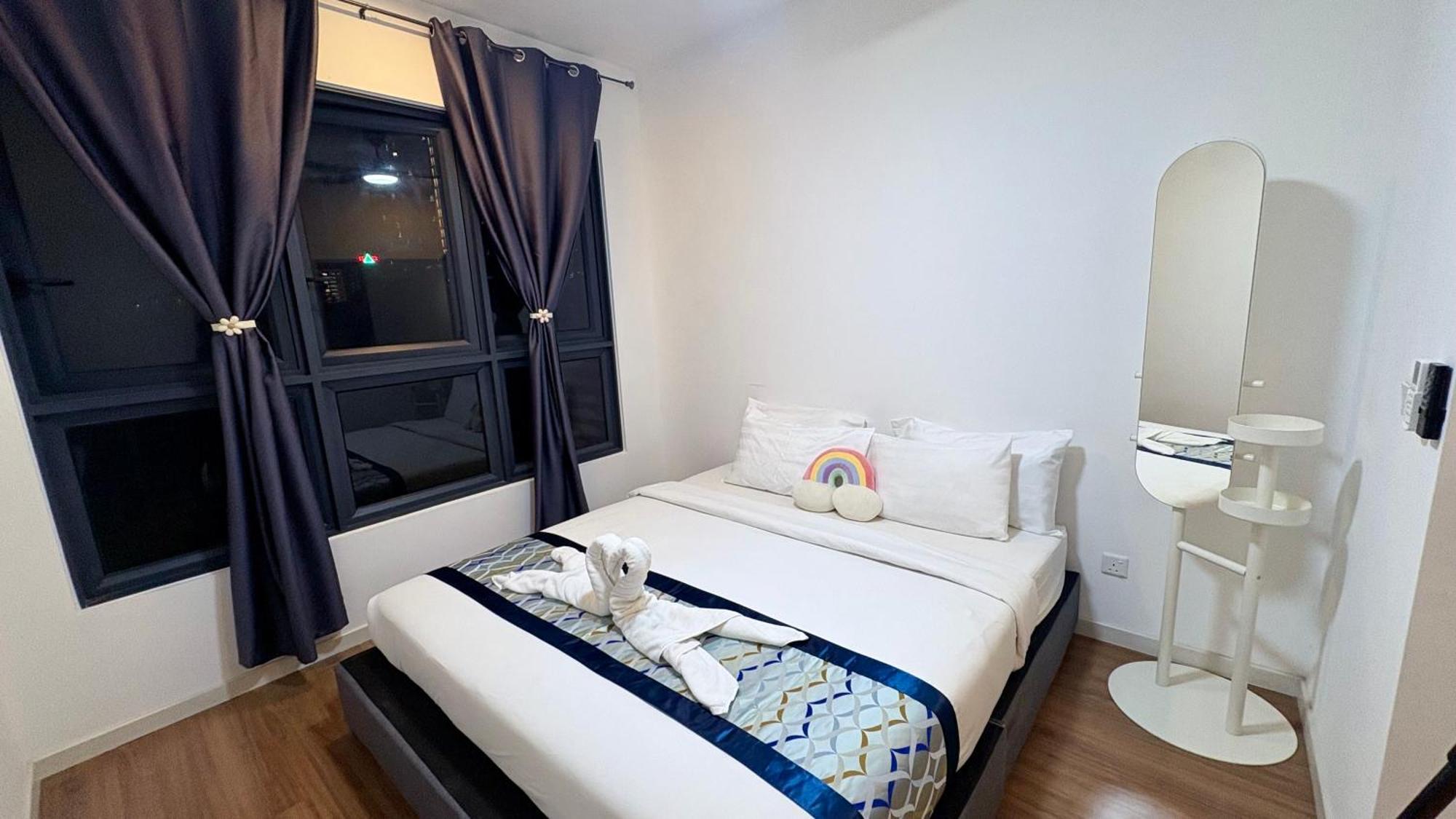 M Vertica By Dynasty Apartment