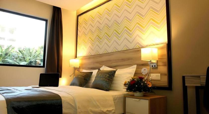 Le Ruiz Boutique Hotel 3*
