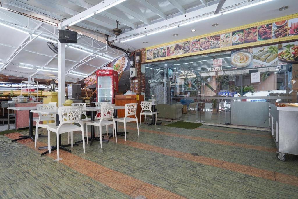 Oyo 90106 Sindbad Kuala Lumpur