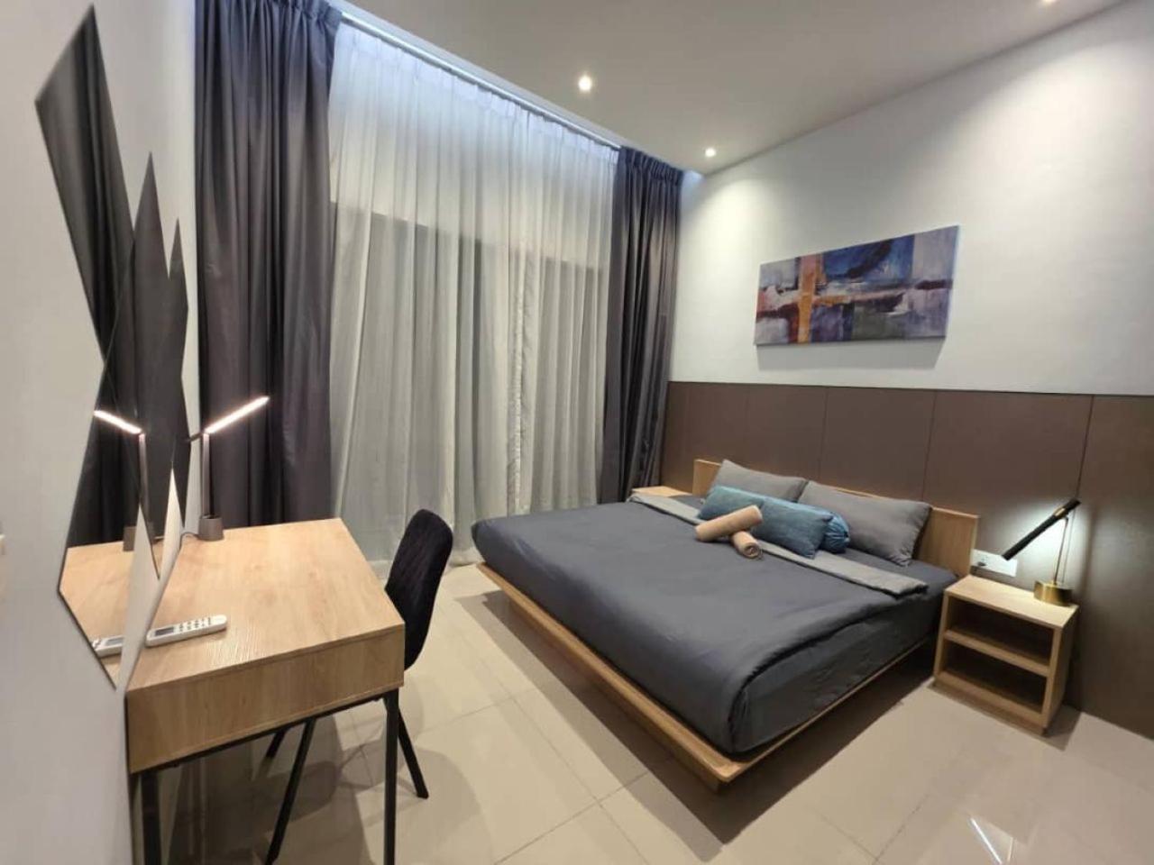 The Luxe Klcc By Luxury World Apartemen