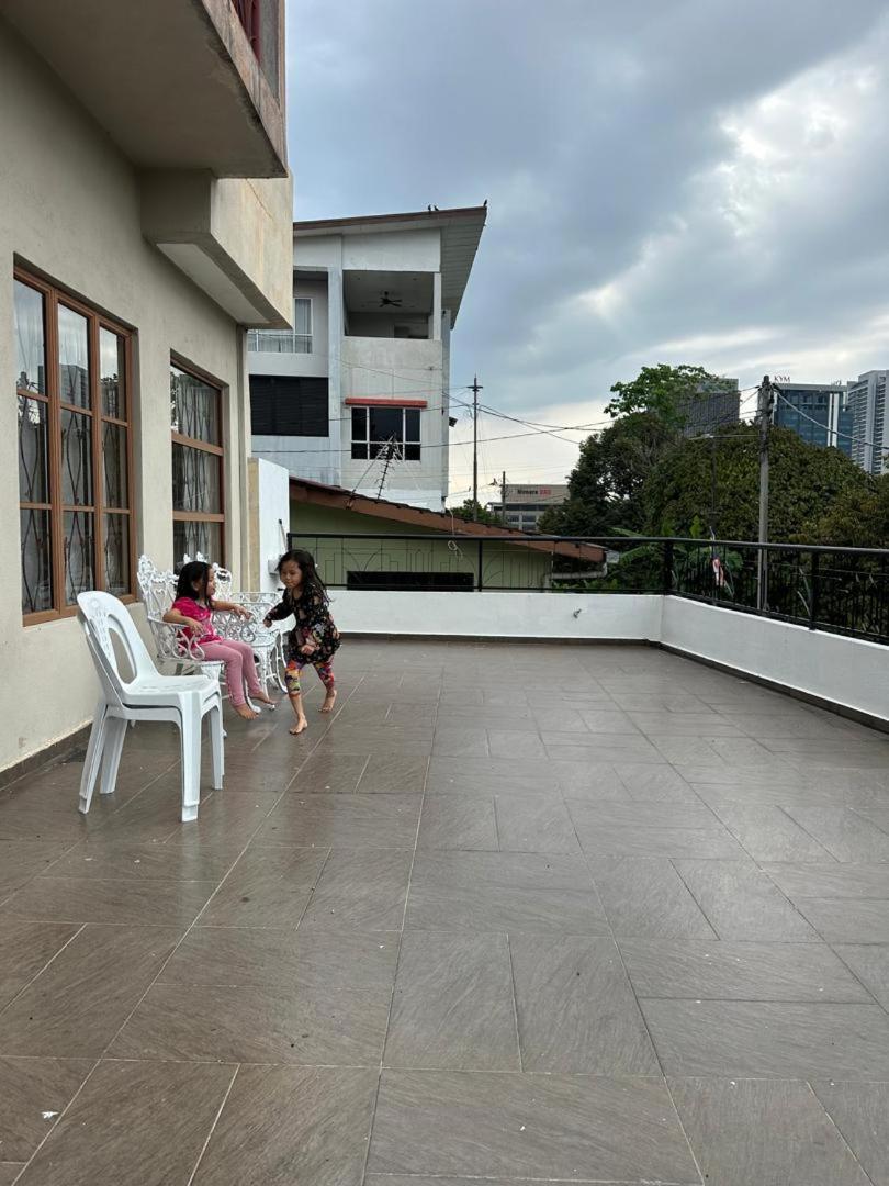 Pinggir Ttdi Damansara For Big Group Up To 35 Pax Villa Kuala Lumpur