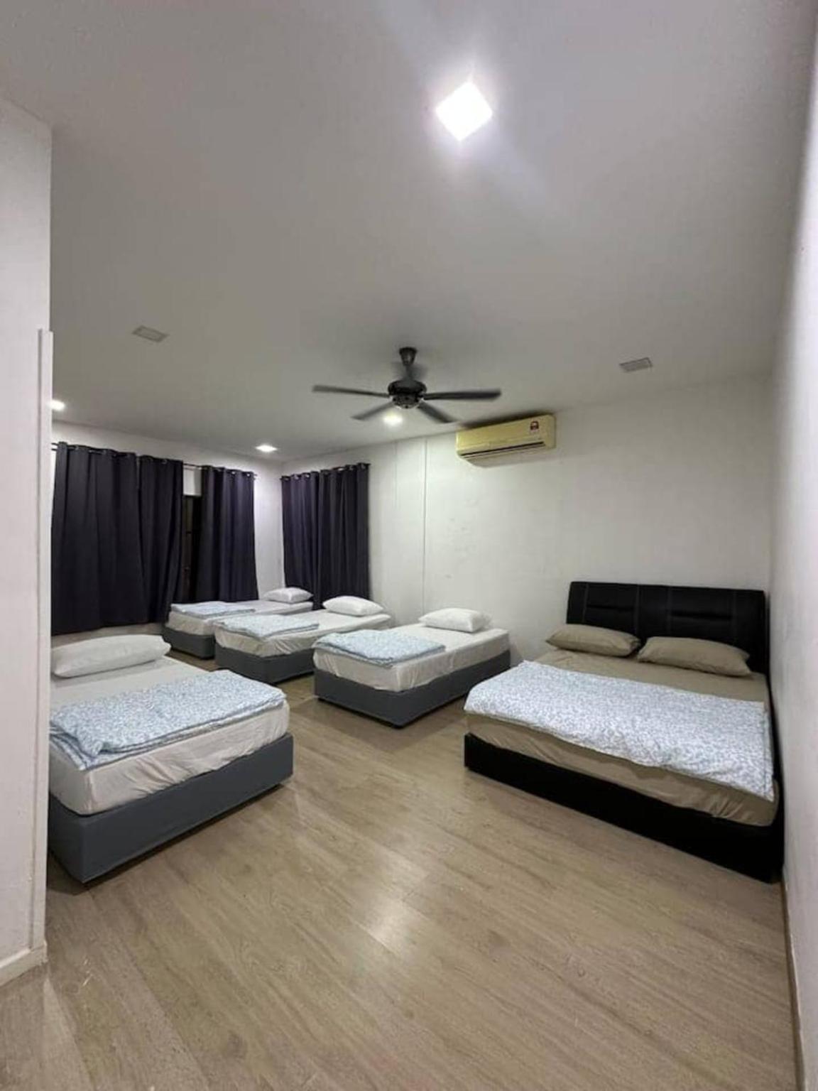 Villa Pinggir Ttdi Damansara For Big Group Up To 35 Pax Kuala Lumpur