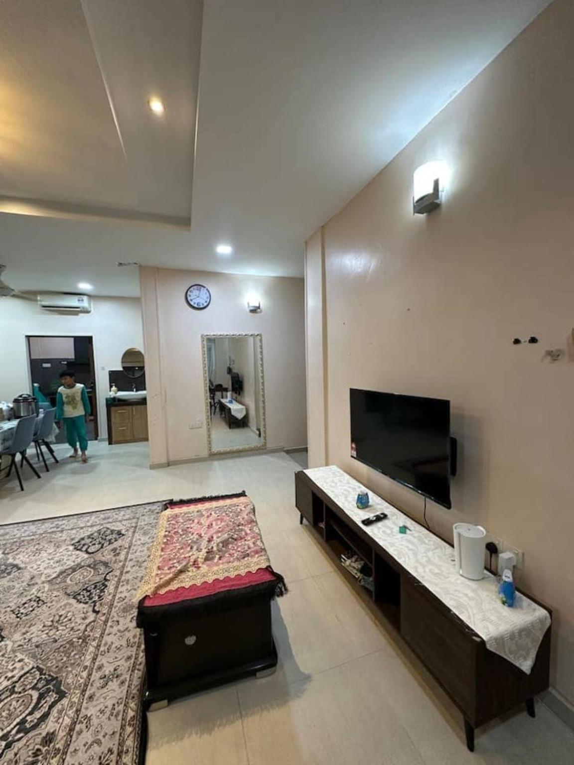Villa Pinggir Ttdi Damansara For Big Group Up To 35 Pax Kuala Lumpur