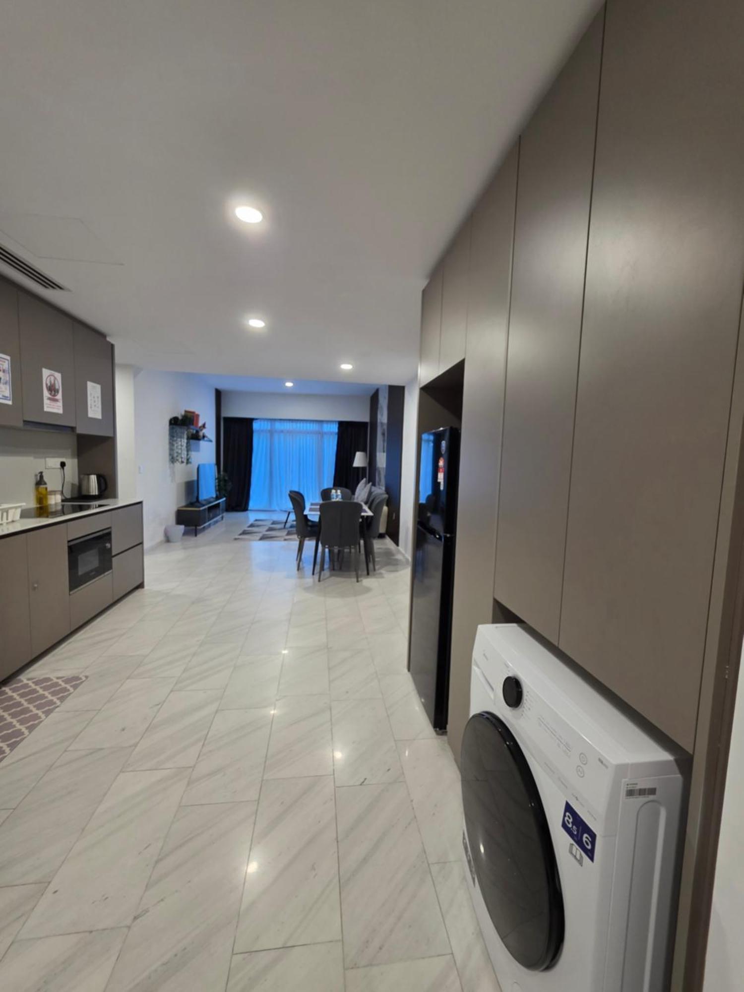 Eaton By Nexus Apartment *