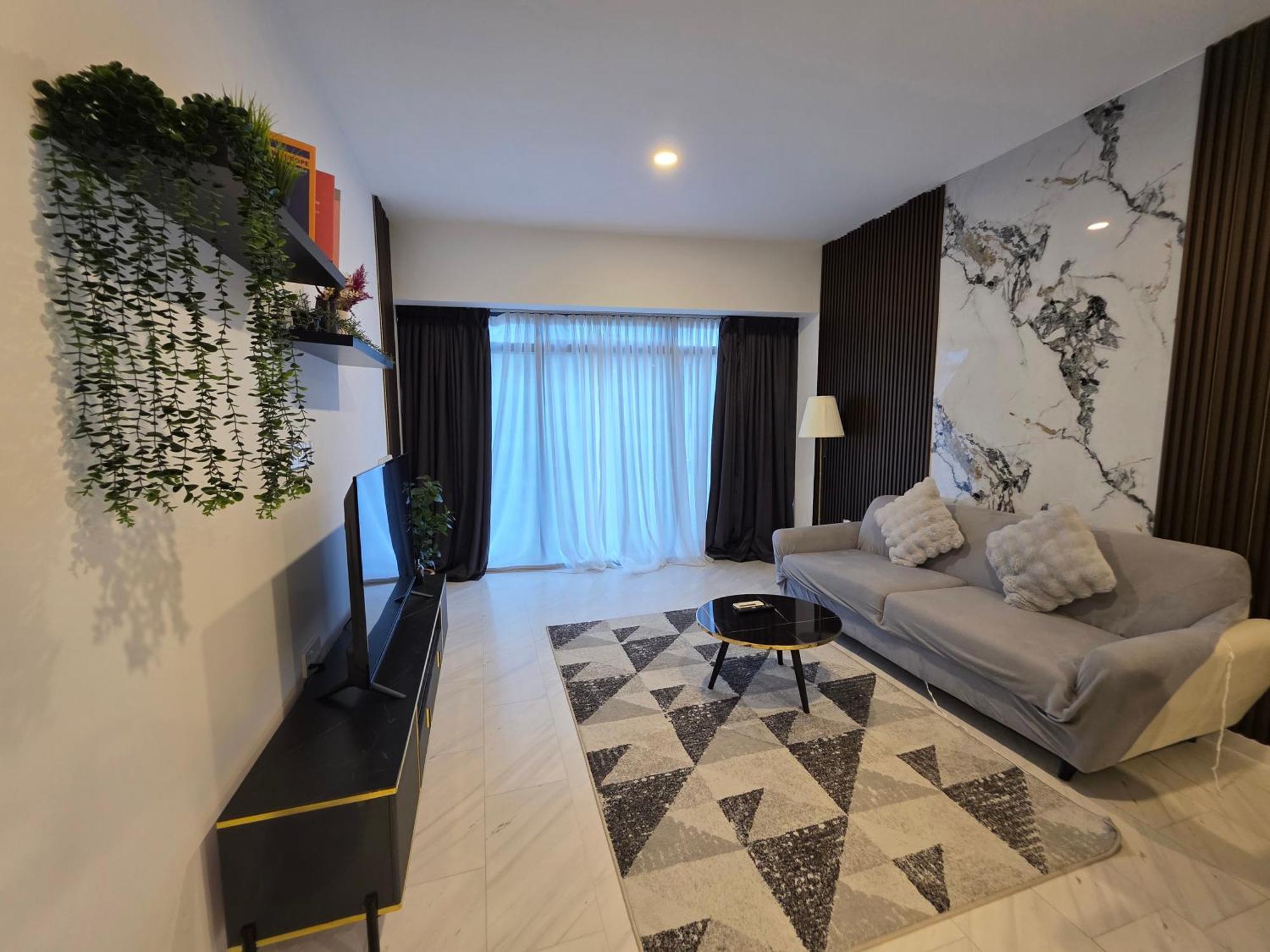 Eaton By Nexus Apartment