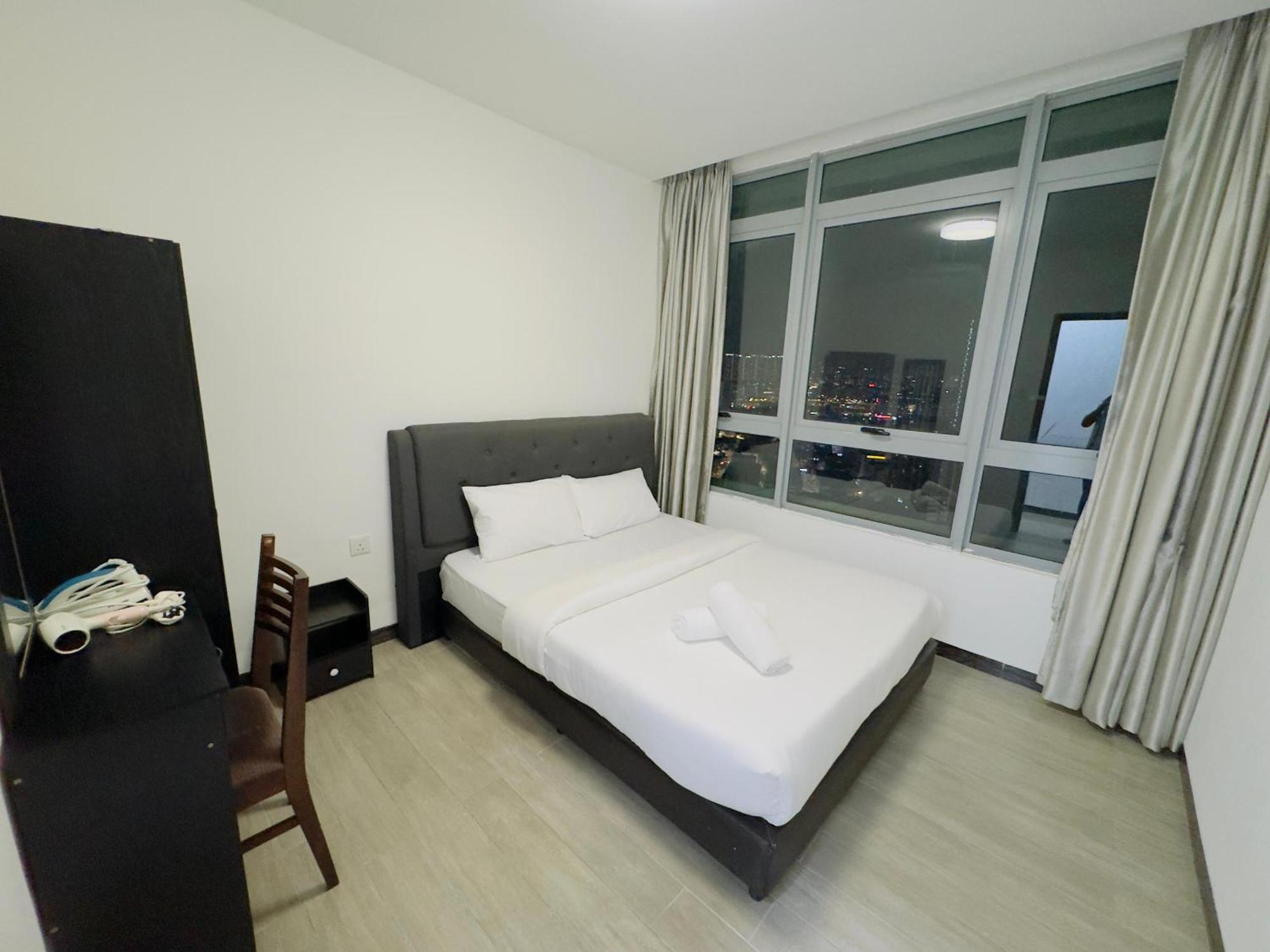 The Tarragon Premier Apartment *