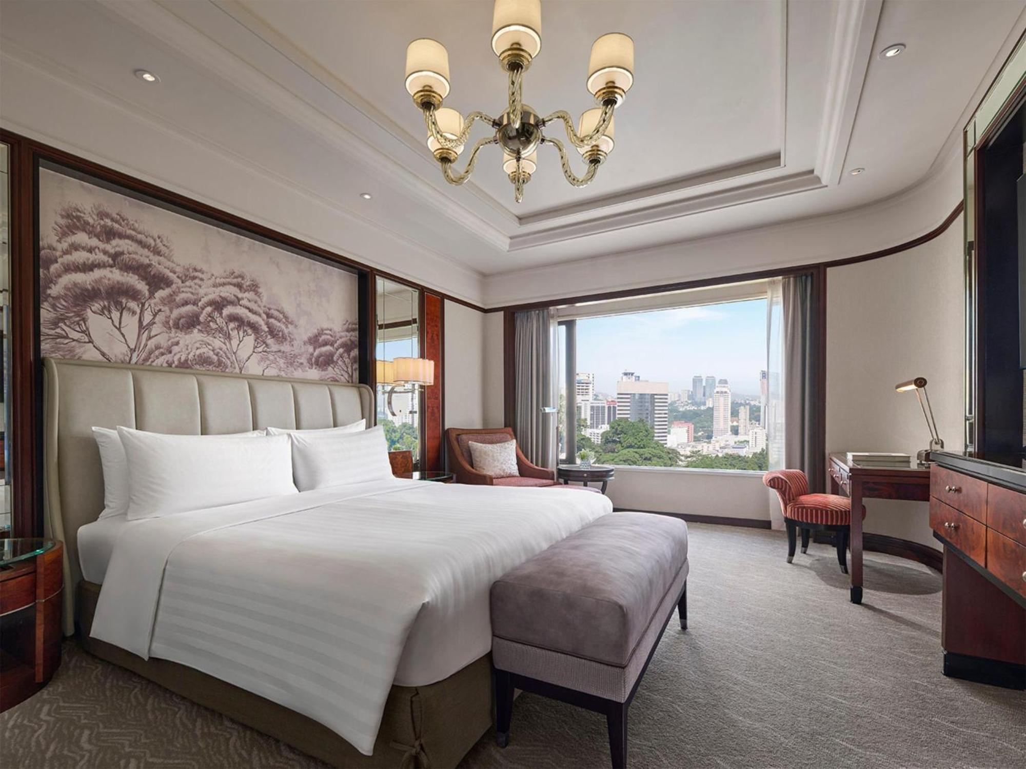 Shangri-la Hotel