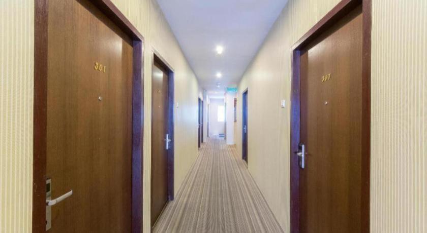 Hotel Oyo 139 The Marque 2*
