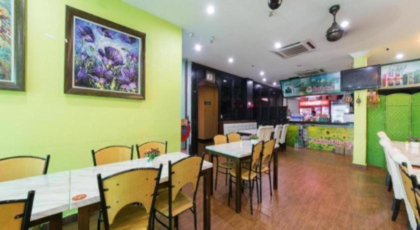 Hotel Oyo 126 Rae