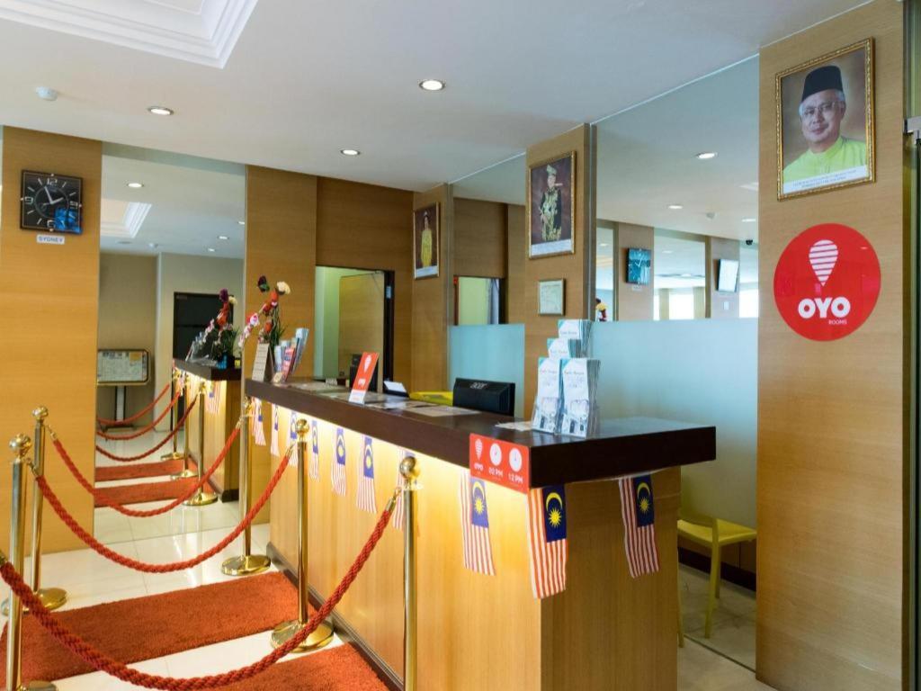 Hotel Oyo 139 The Marque 2*