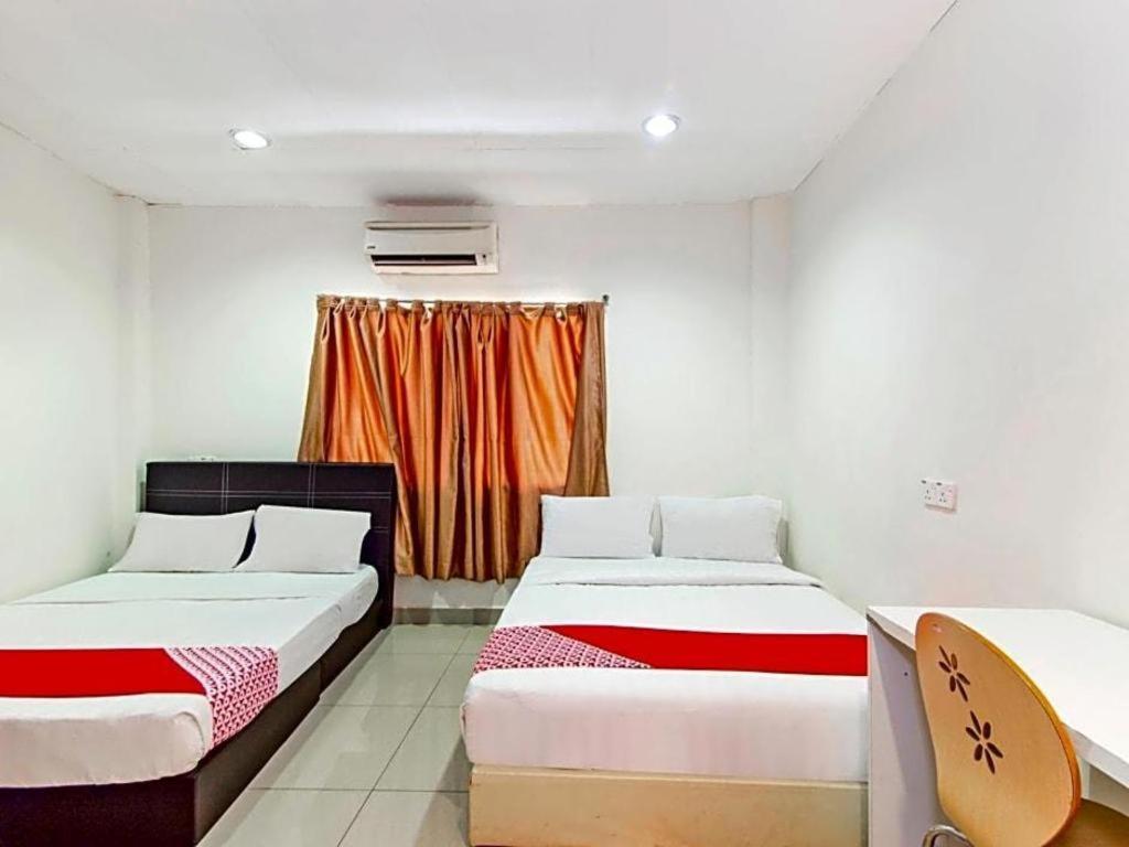 Hotel Oyo 304 Zero Hour 3*